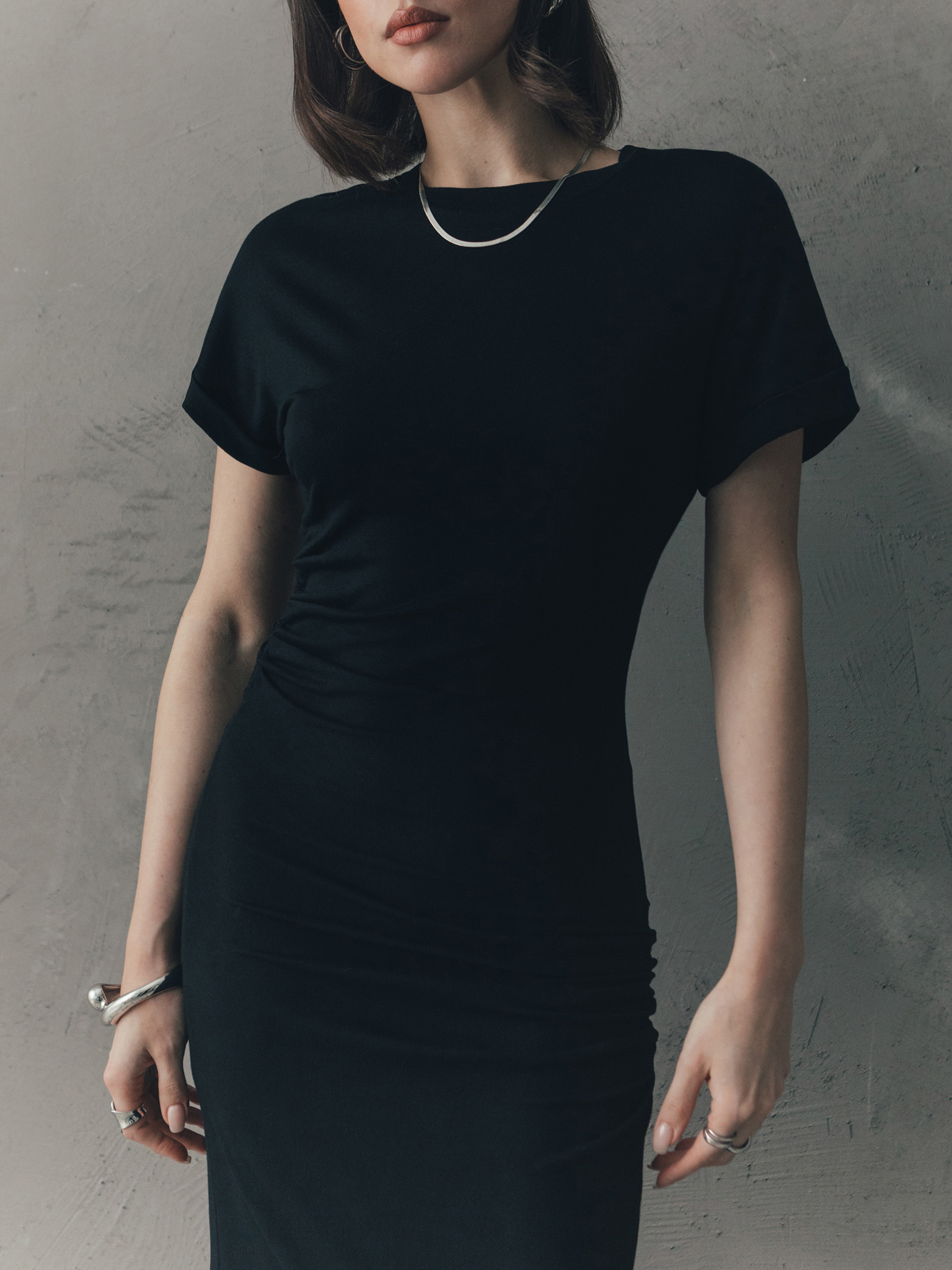 Fitted maxi dress with short sleeves