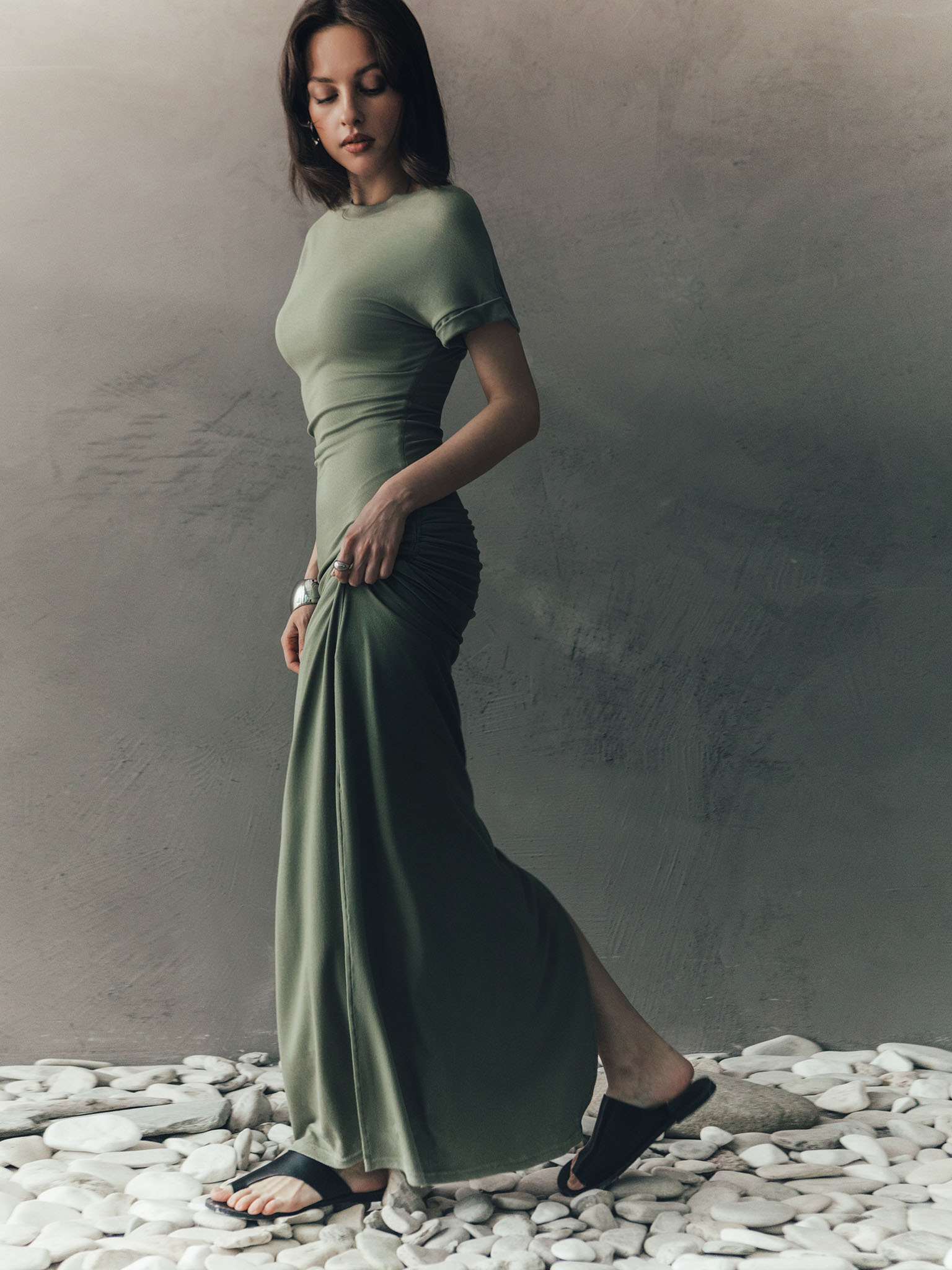 Fitted maxi dress with short sleeves