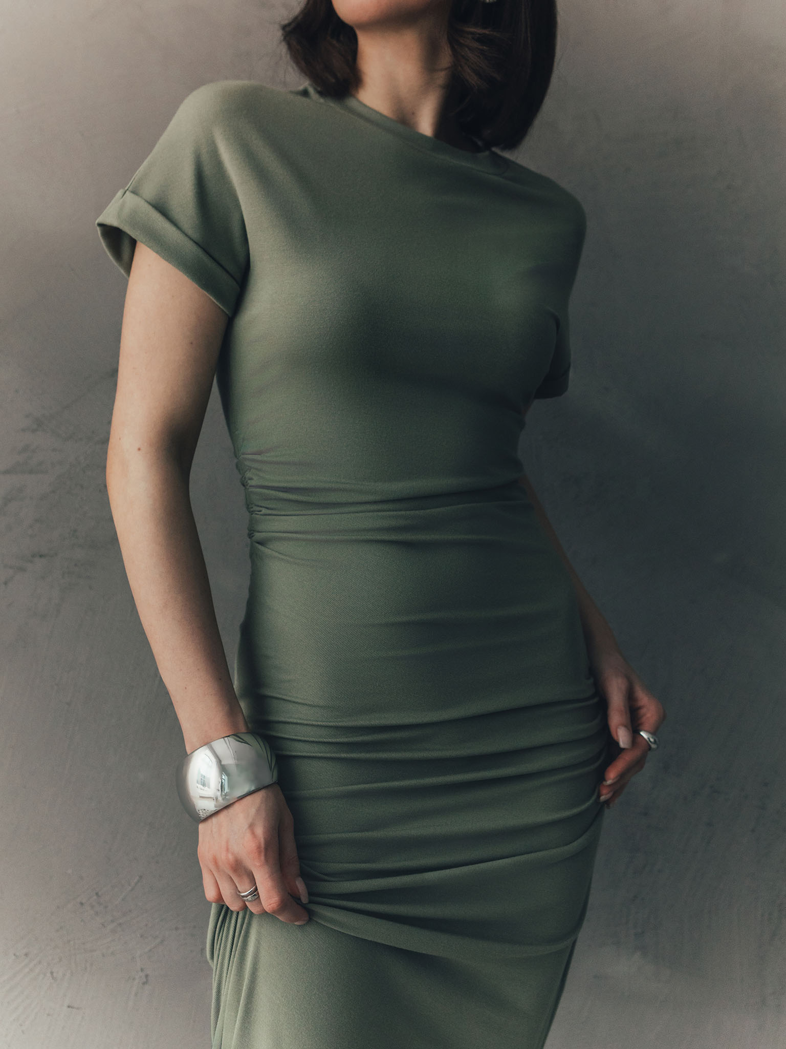 Fitted maxi dress with short sleeves