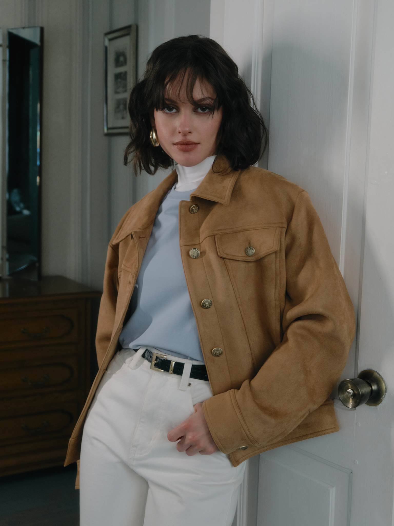 Прямая куртка с крупными пуговицами