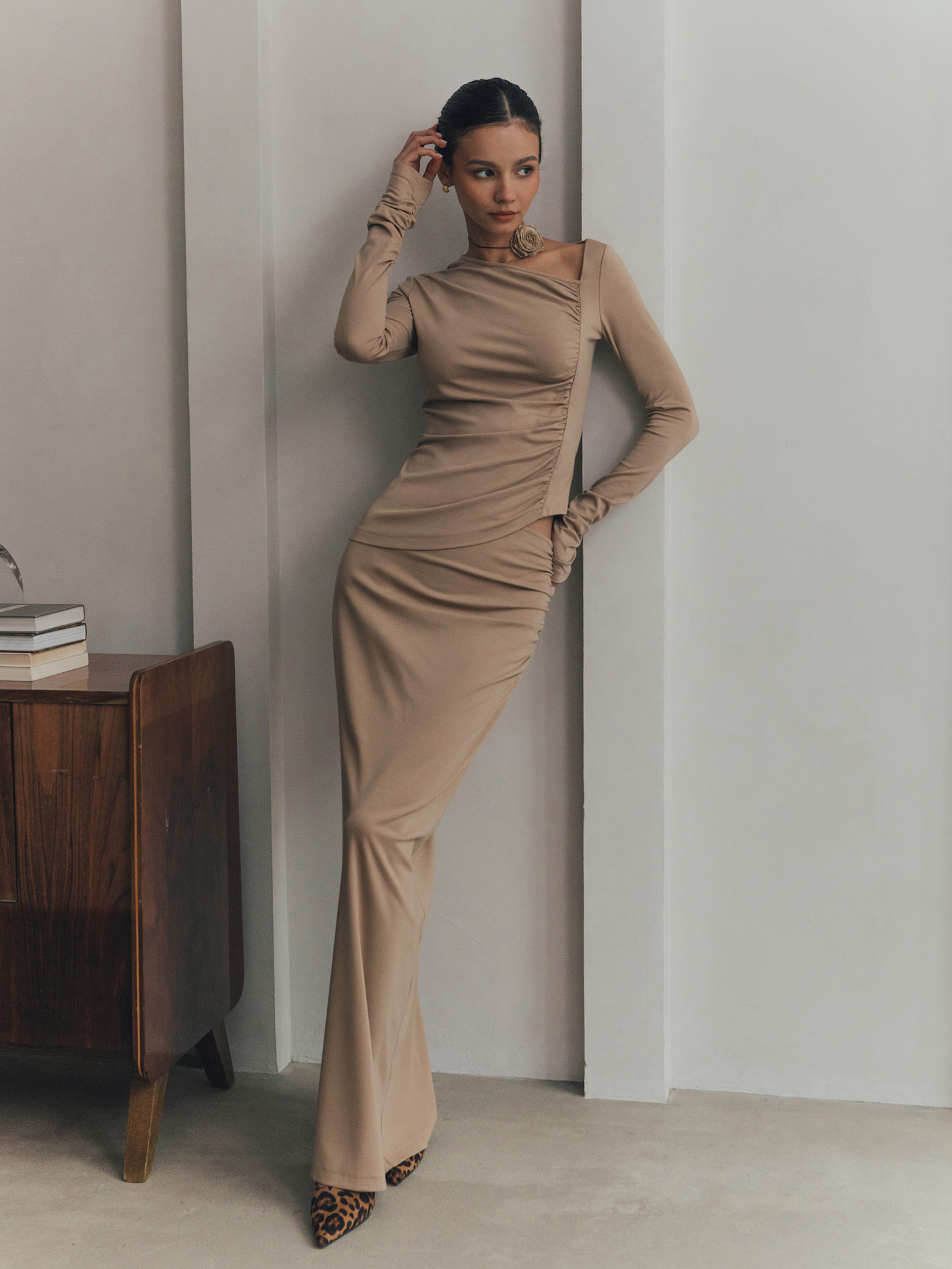 Maxi skirt with asymmetrical gathering