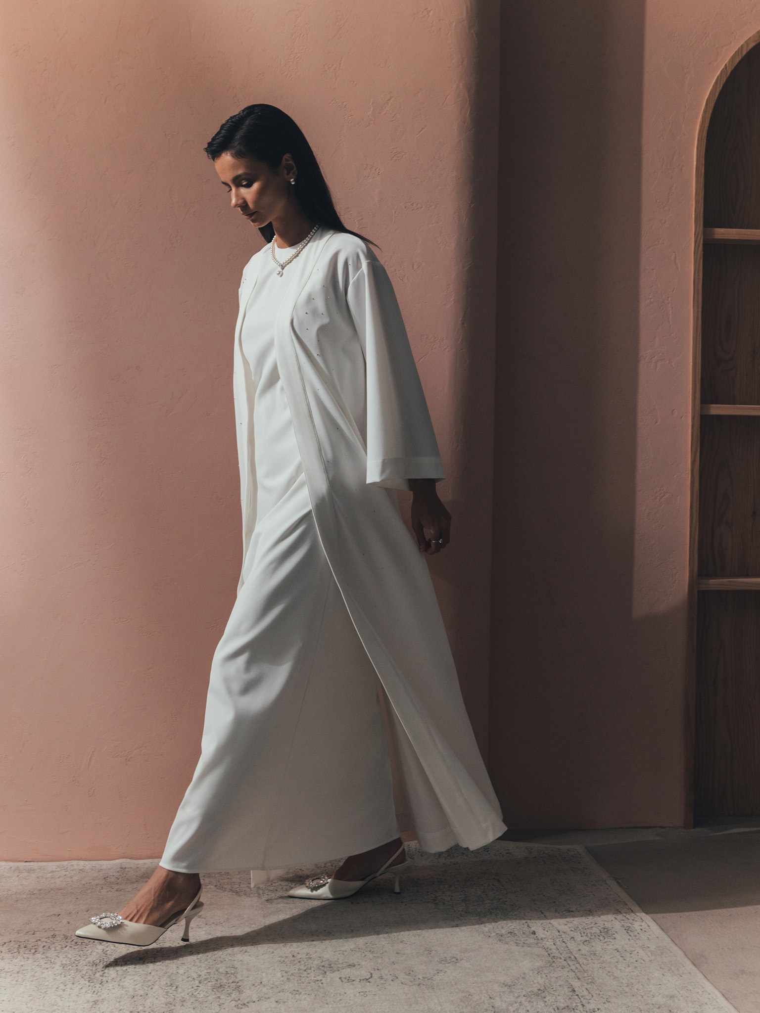 Straight sleeveless maxi dress