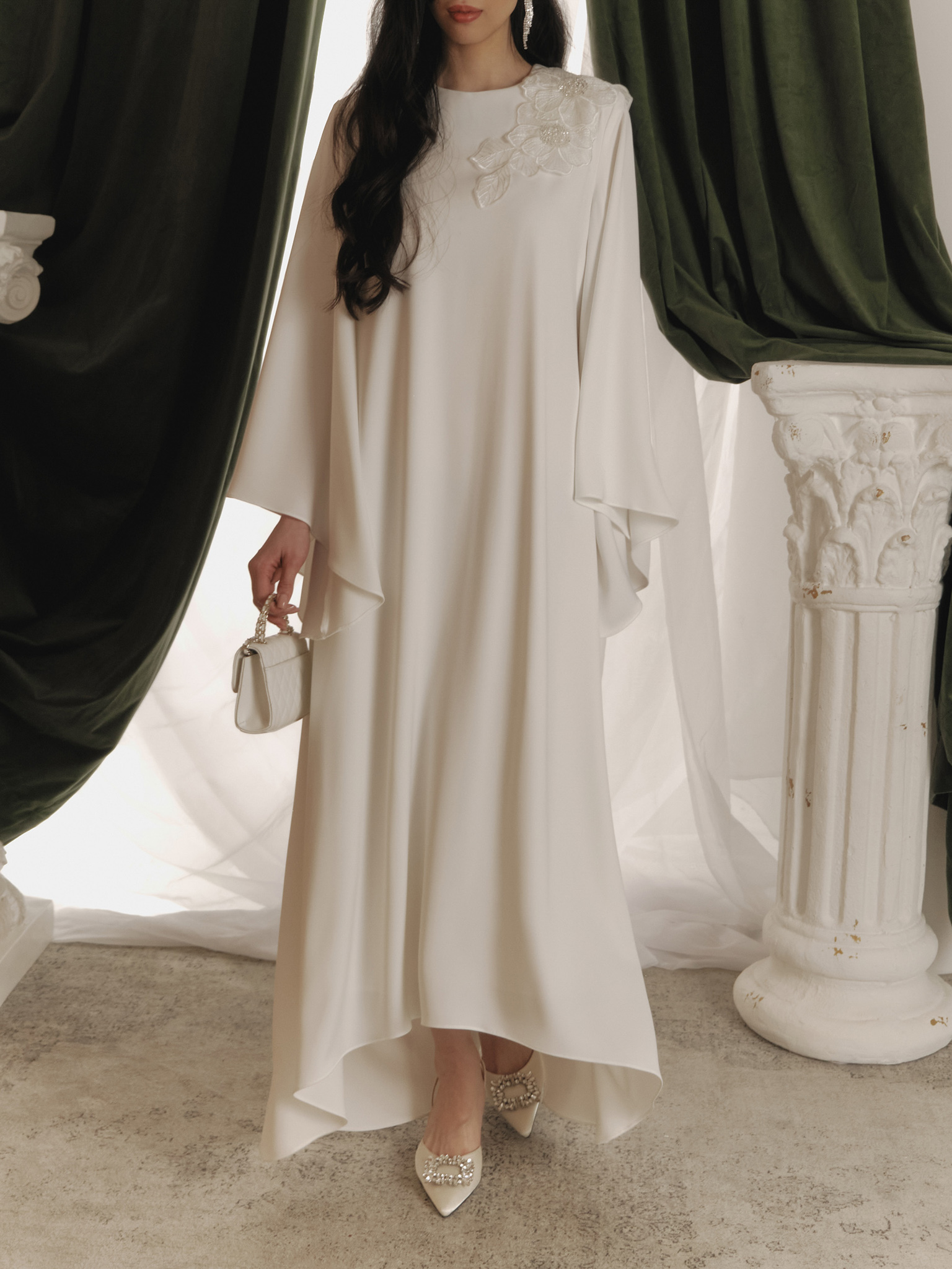 Loose maxi dress with flower decor on the bodice