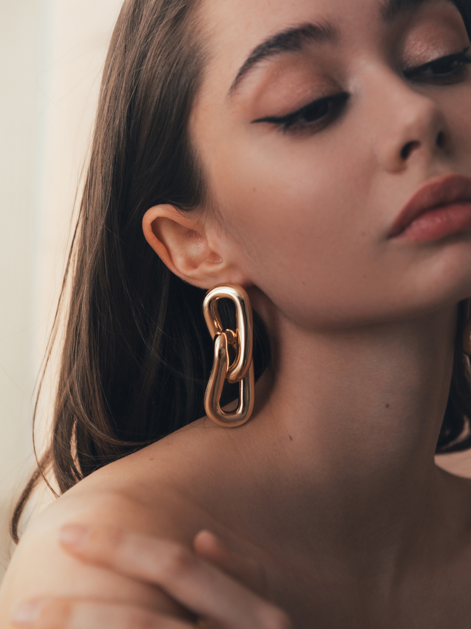 Серьги-пусеты в виде цепочных звеньев