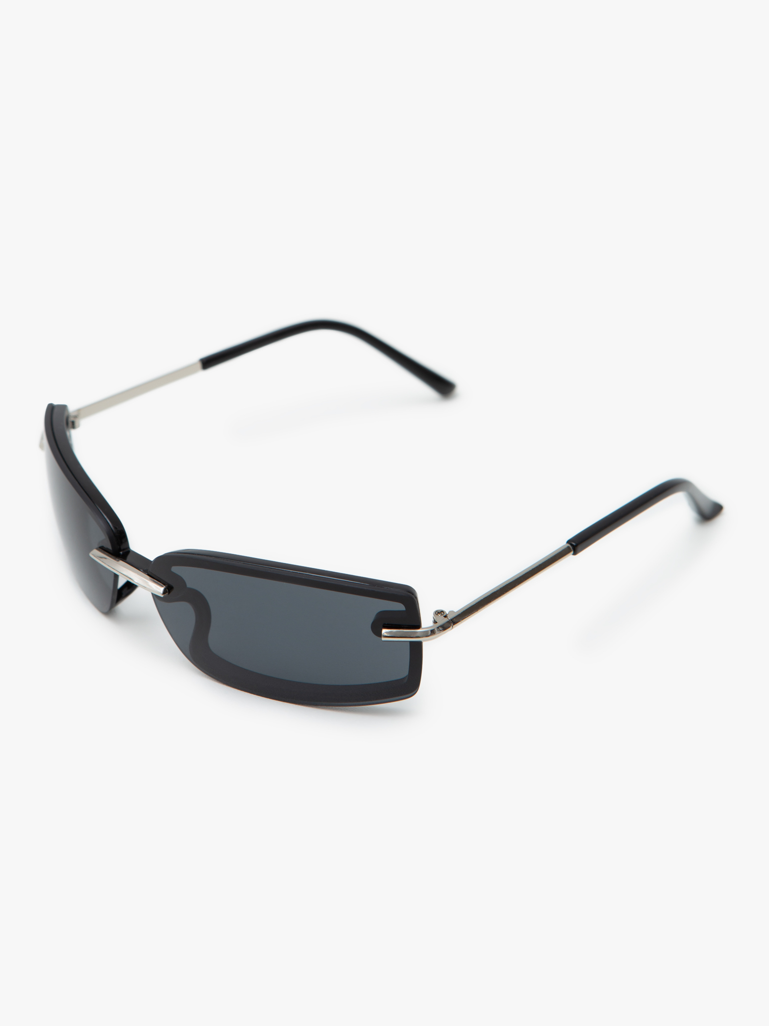 Rectangular glasses with metal inserts