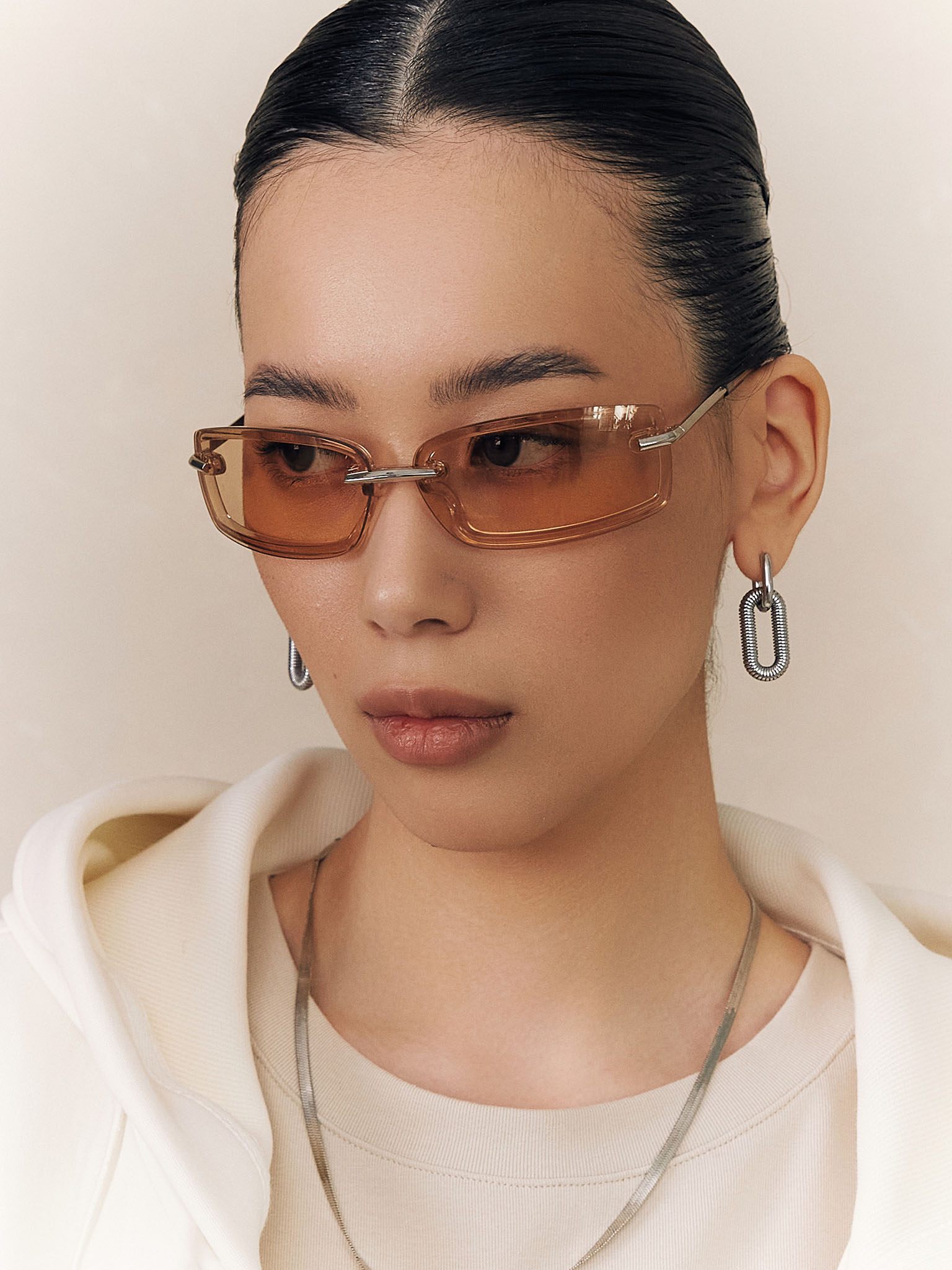 Rectangular glasses with metal inserts