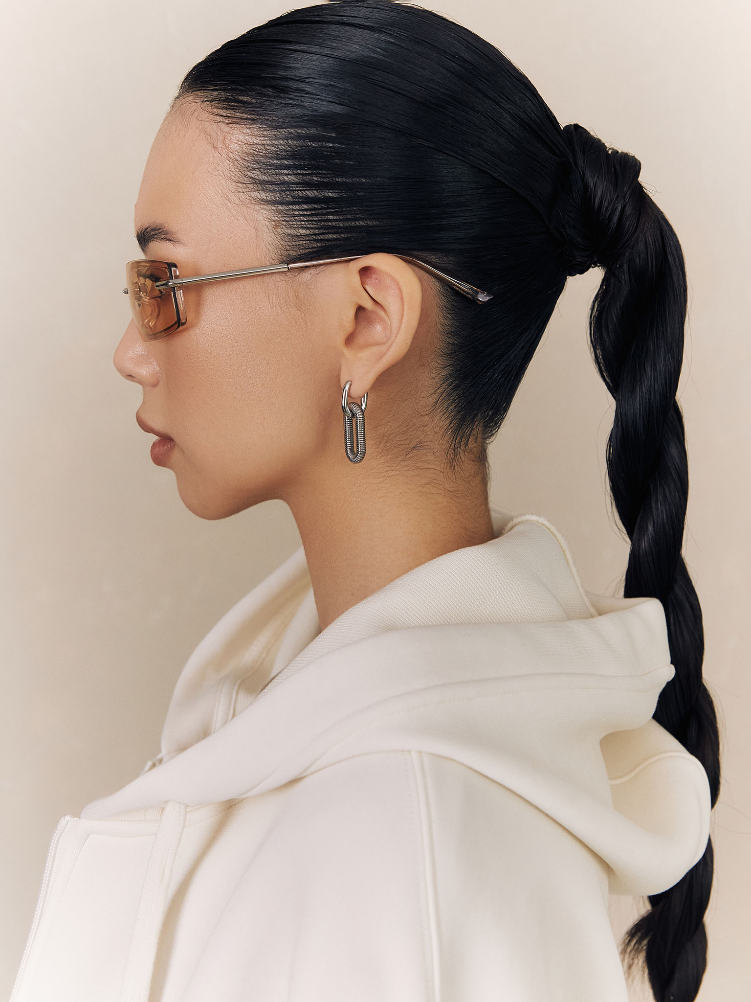 Rectangular glasses with metal inserts