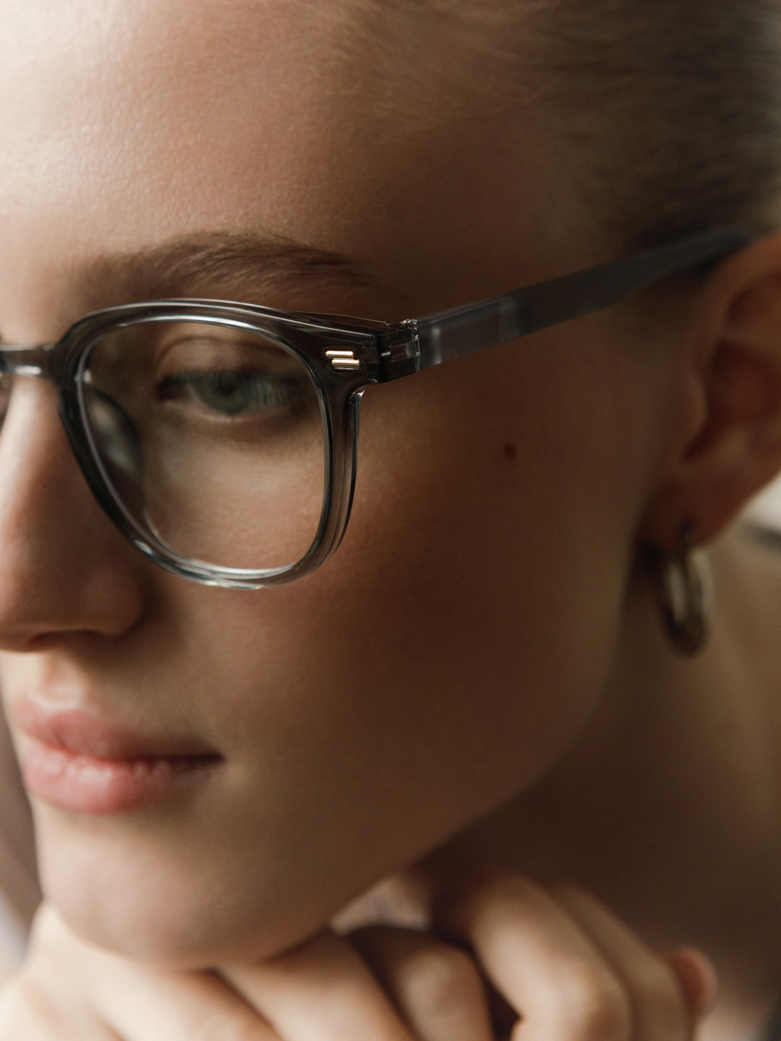 Decorative glasses with round lenses