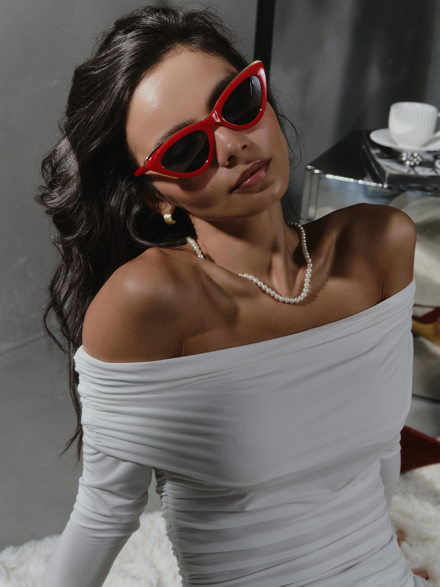 Sunglasses with narrow lenses