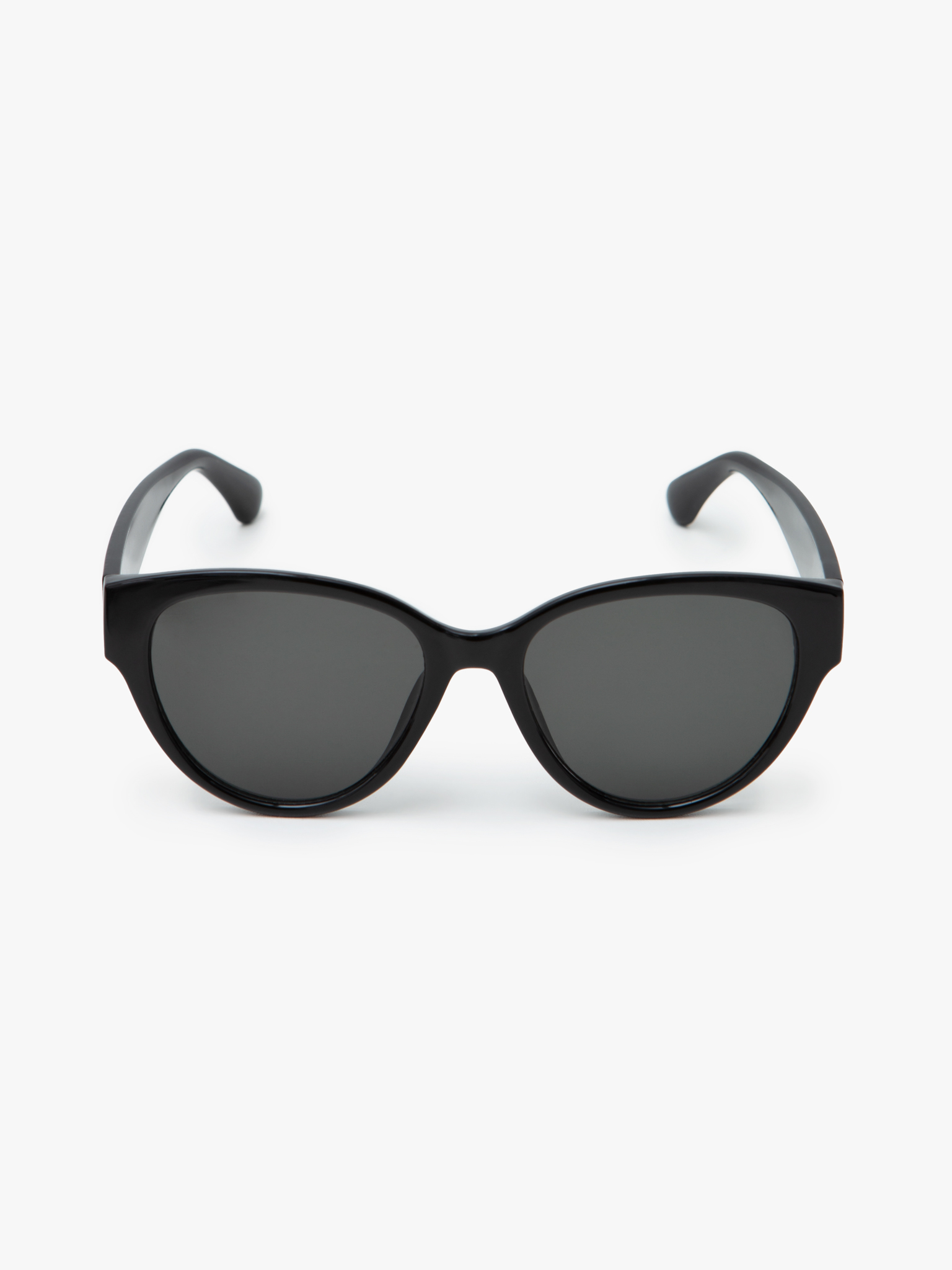 نظارات شمسية كبيرة مع قلوب