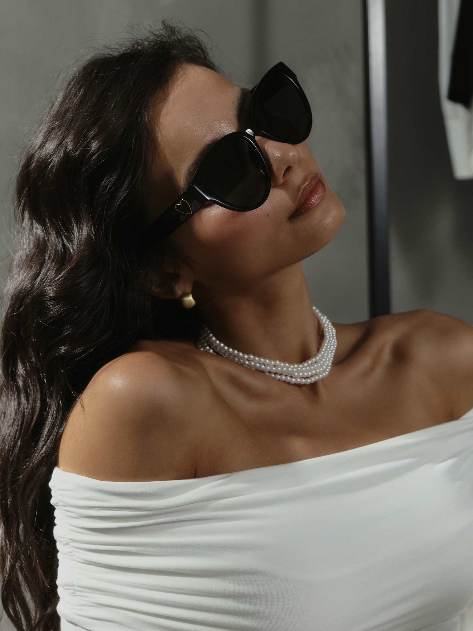 نظارات شمسية كبيرة مع قلوب