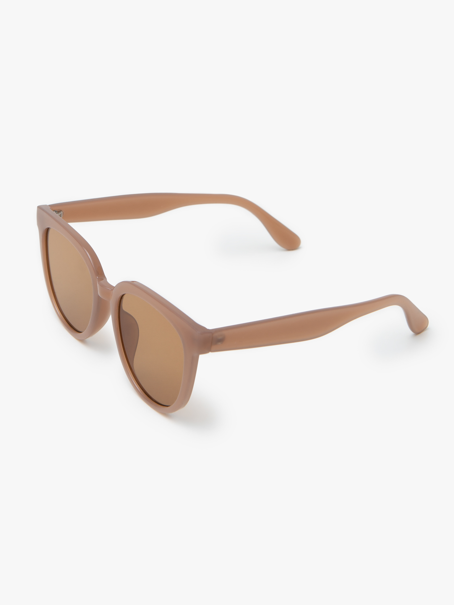 Sunglasses with round lenses