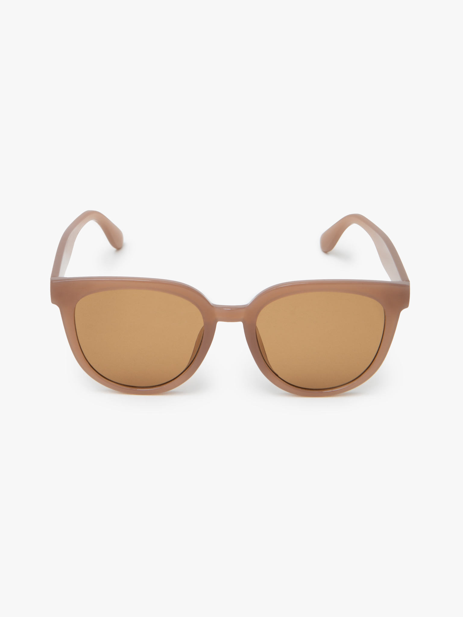 Sunglasses with round lenses