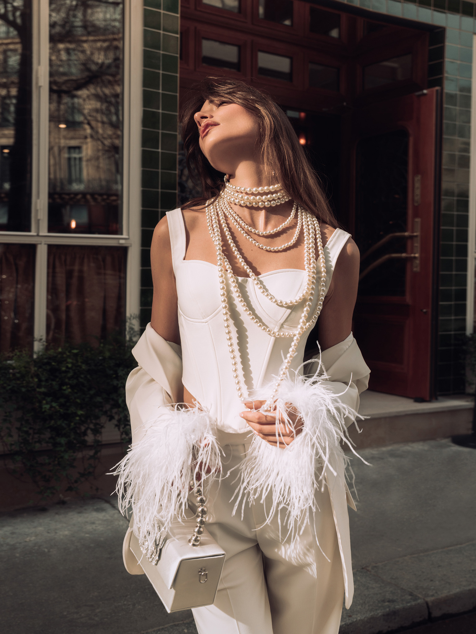 Корсетный топ на широких бретелях