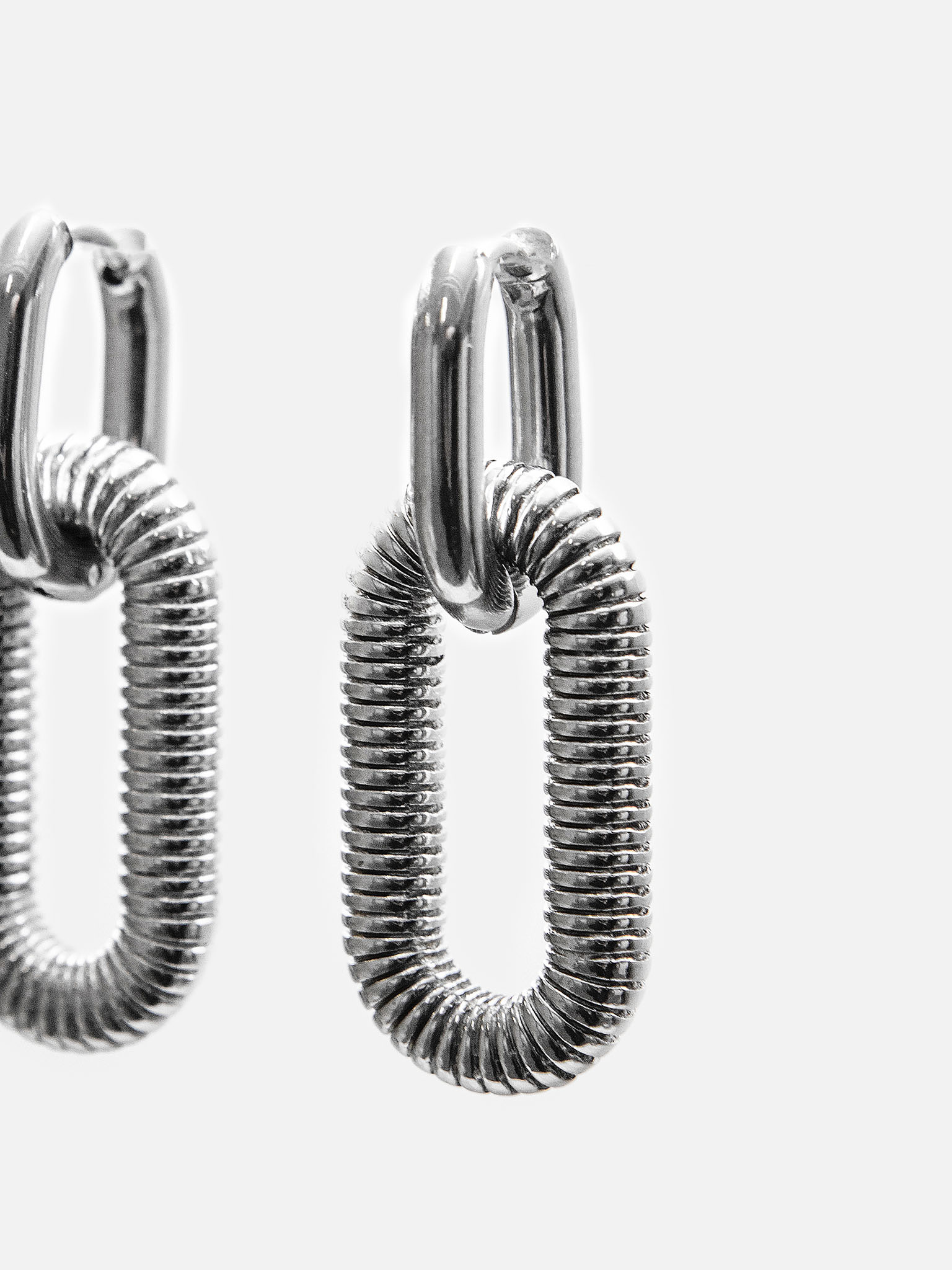 Textured chain stud earrings