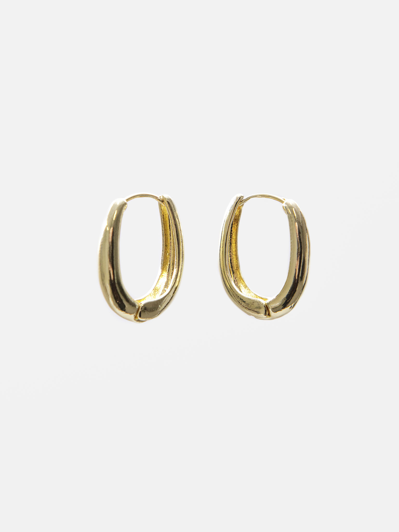 Vintage-style oval earrings