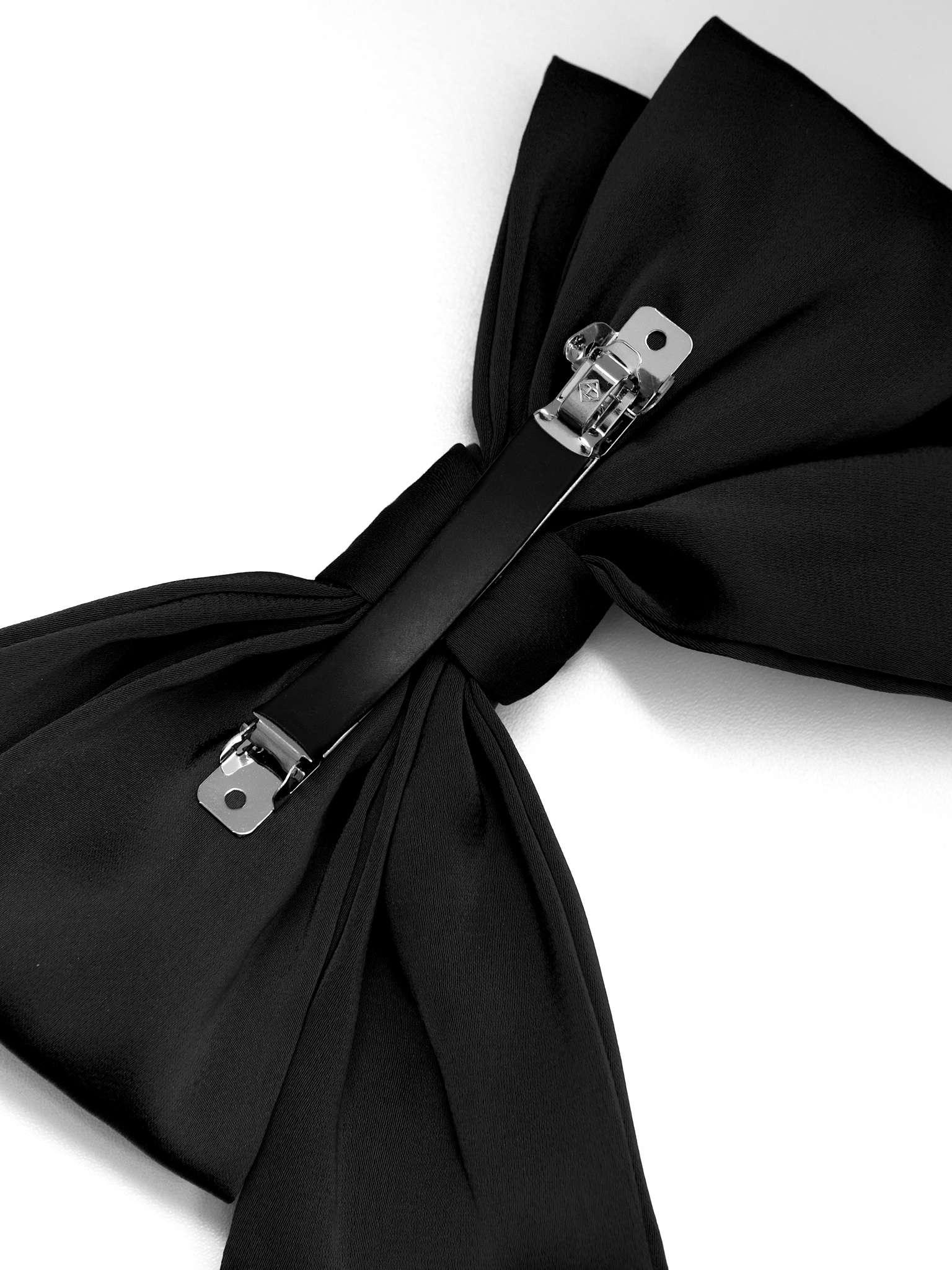 Bow brooch hair clip