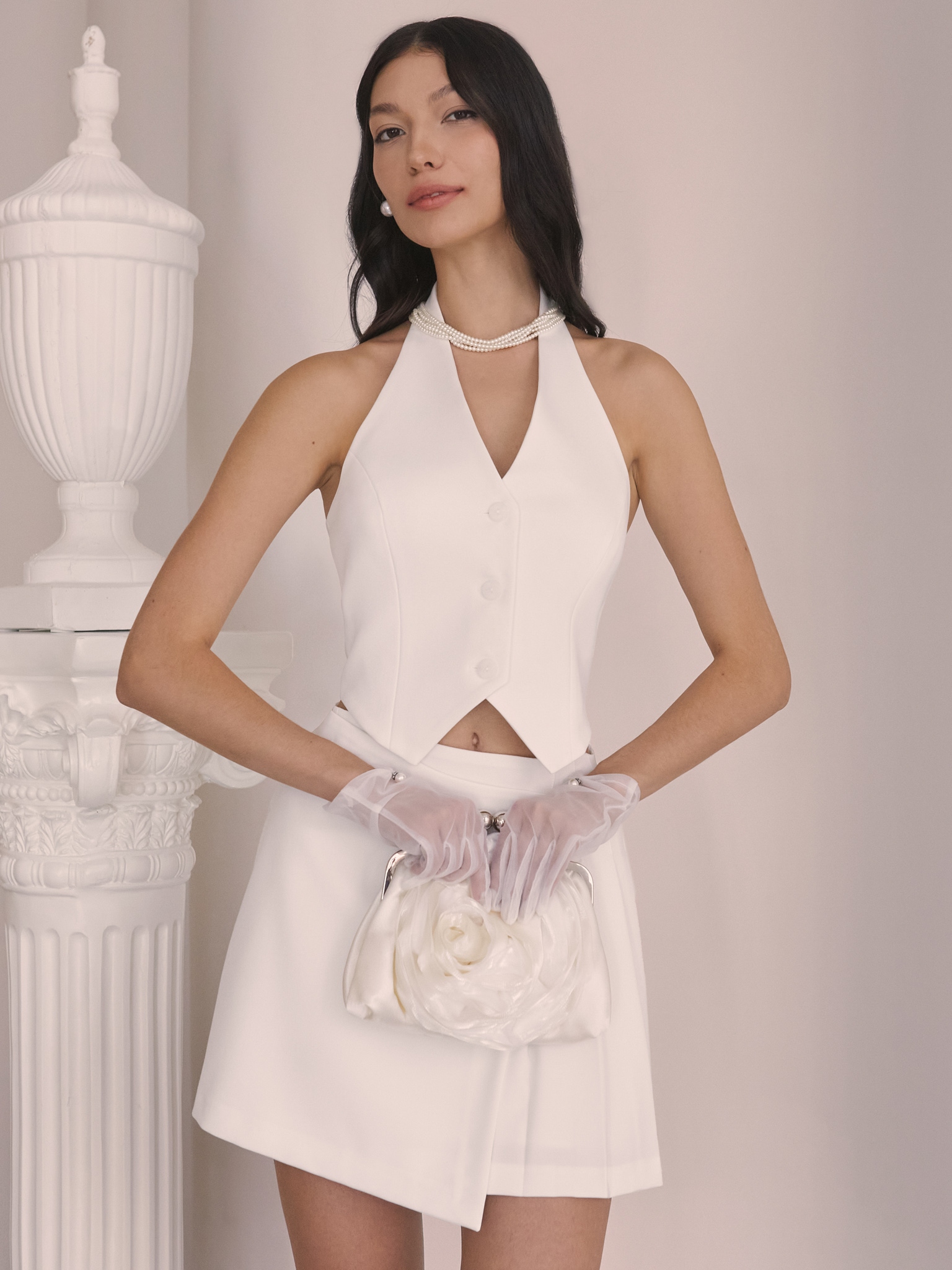 Fitted waistcoat with open shoulders