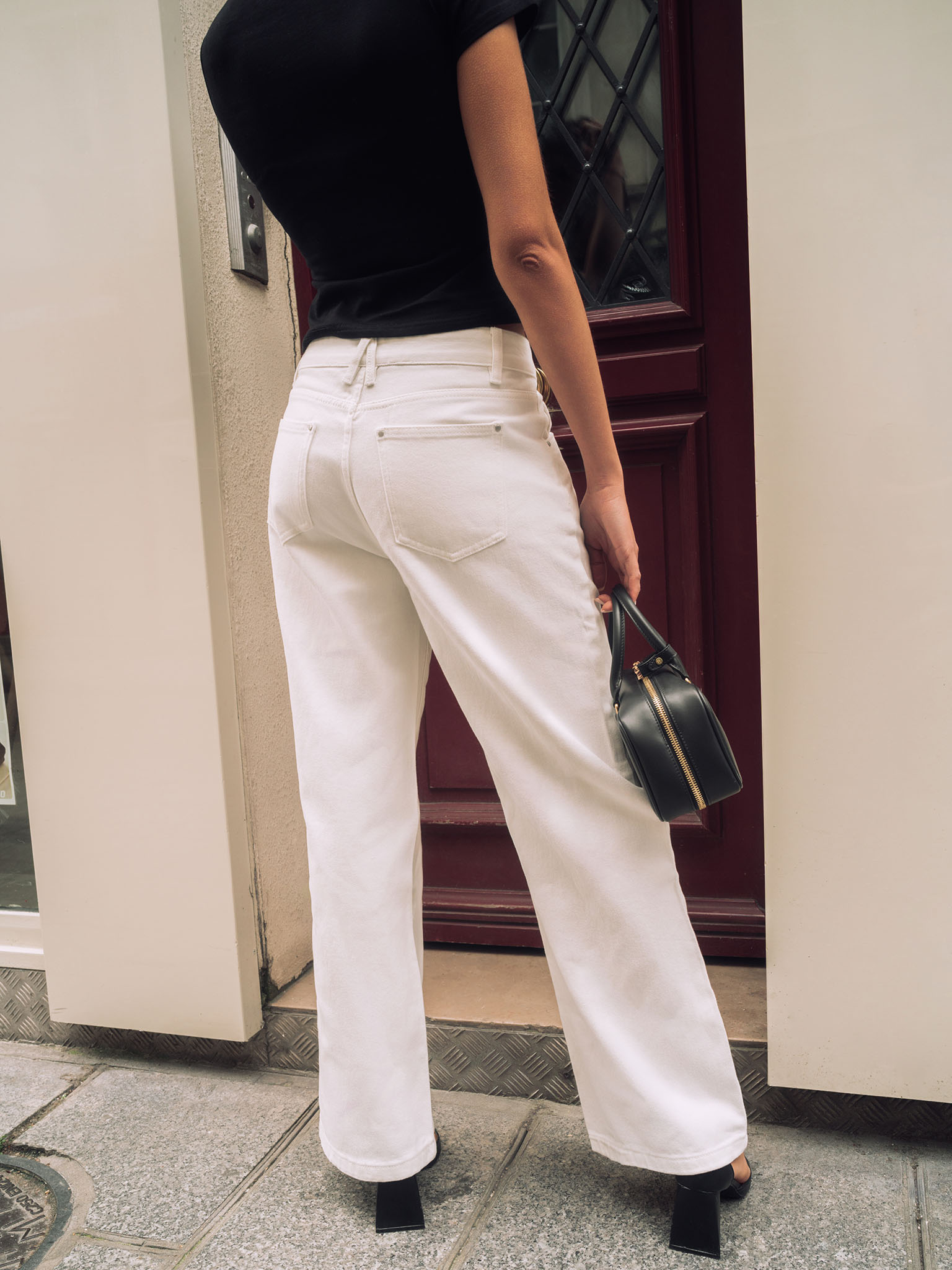 Mid-rise straight jeans