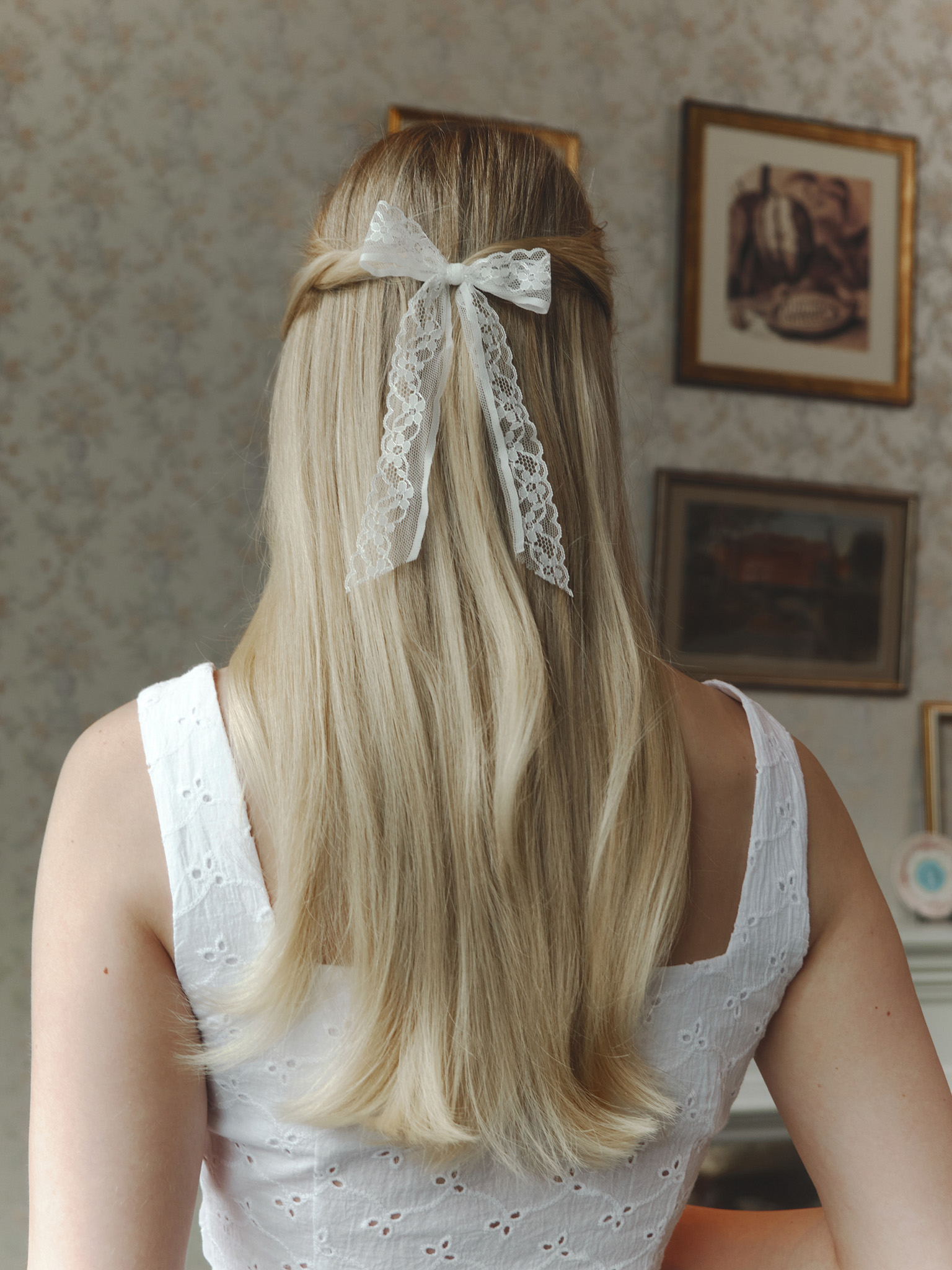 Lace ribbon hair bow	