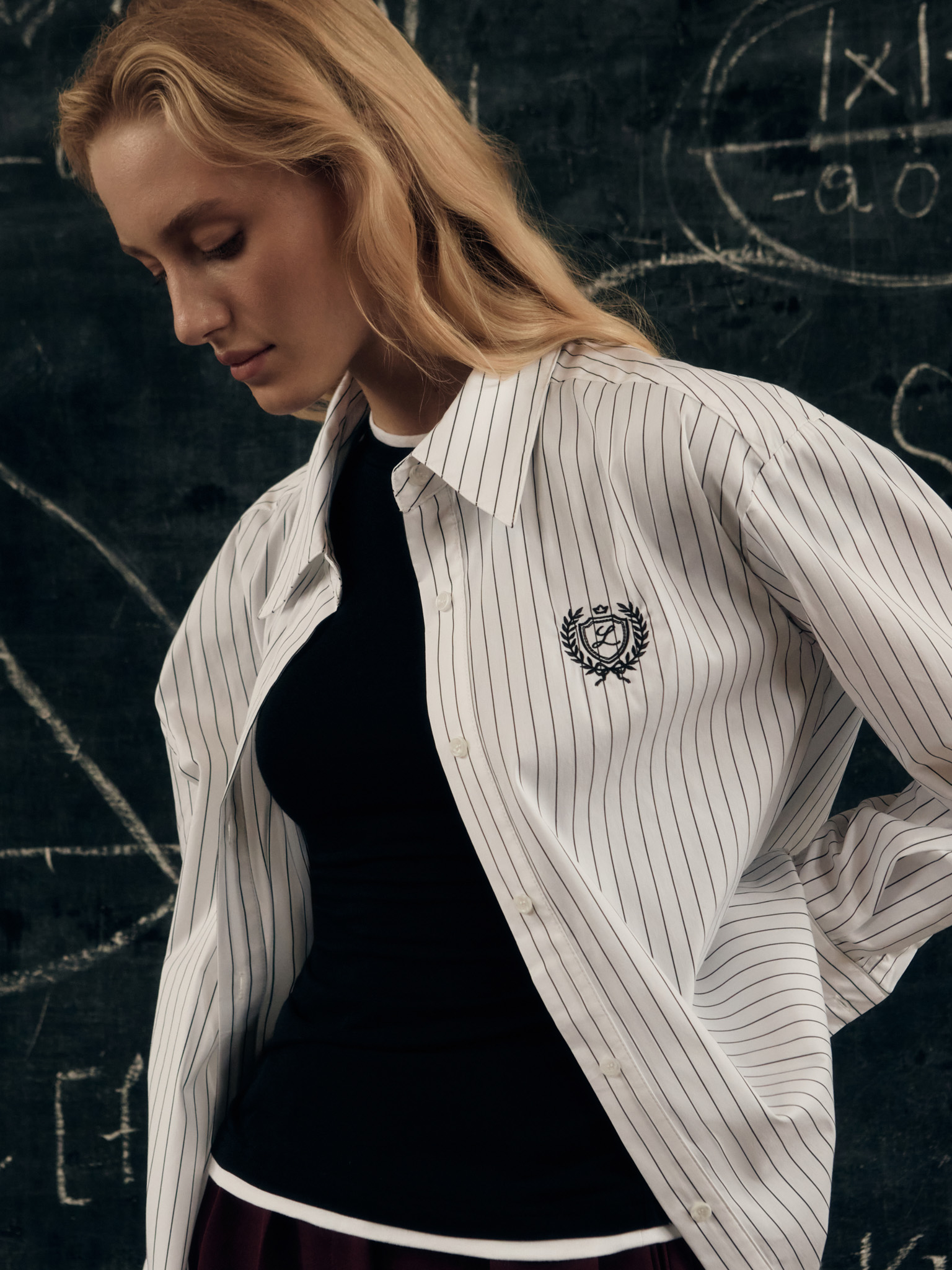 Straight striped shirt with chest embroidery