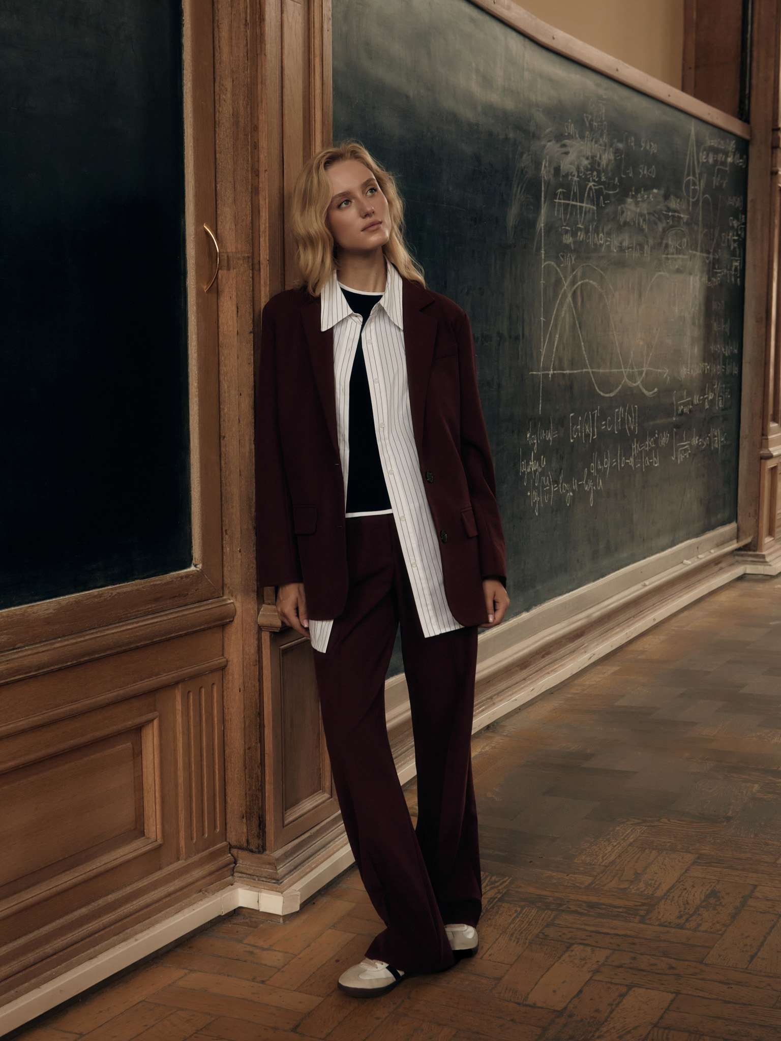 Einreihige Anzugjacke mit übergroßen Knöpfen