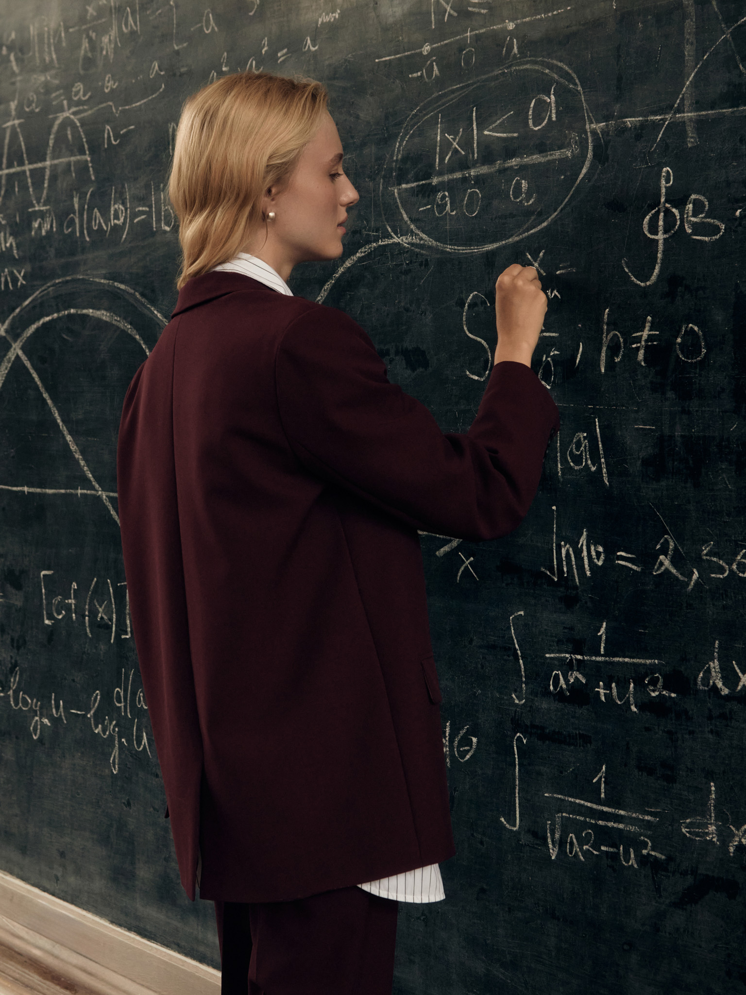 Einreihige Anzugjacke mit übergroßen Knöpfen