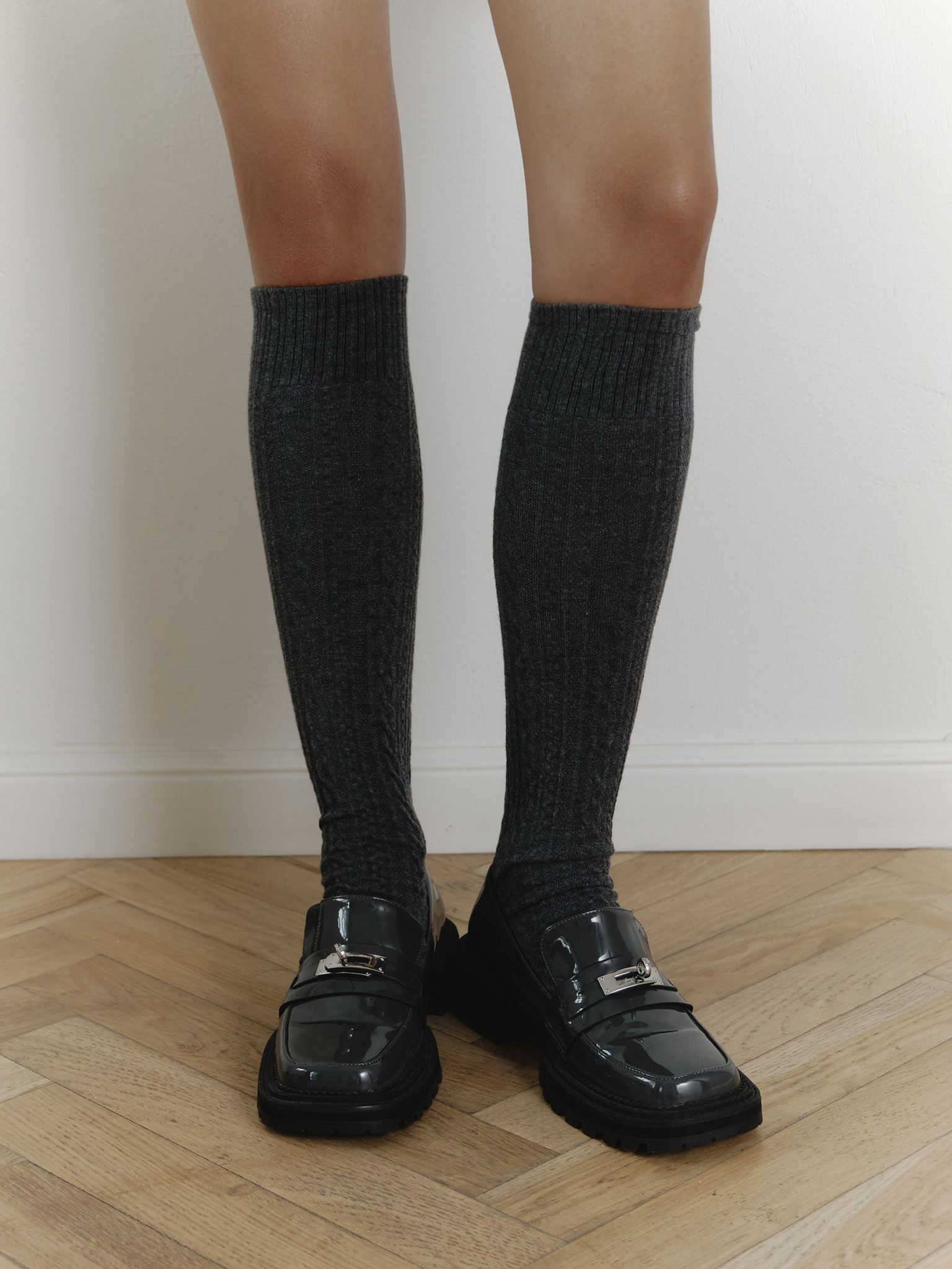 Рельефные гольфы выше колена