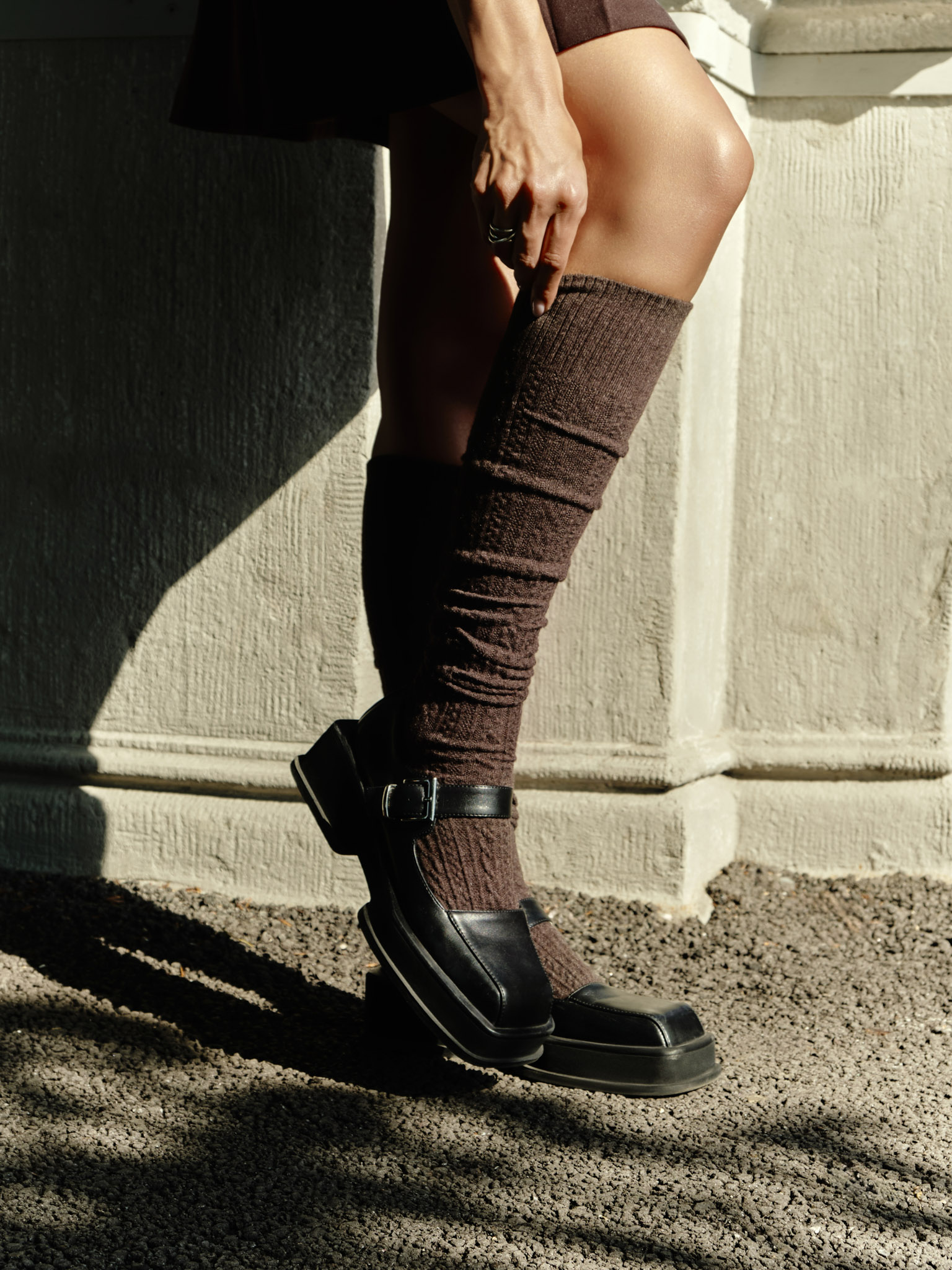 Knee-high textured socks