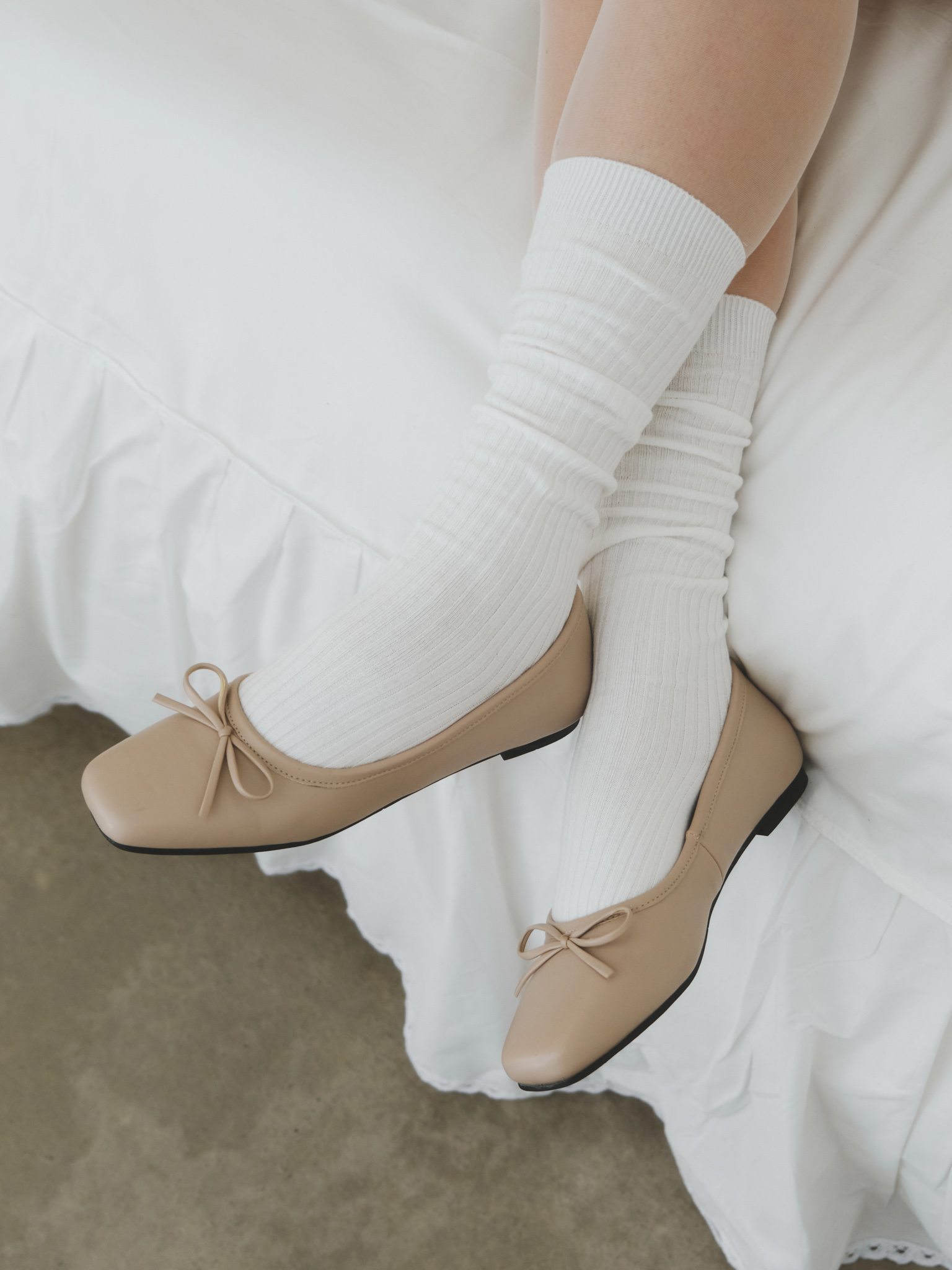 Textured socks with ribbed cuffs