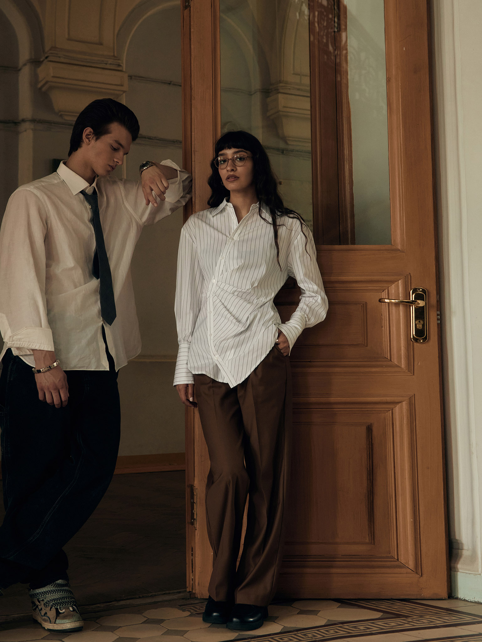 Fitted striped shirt with asymmetrical fastening