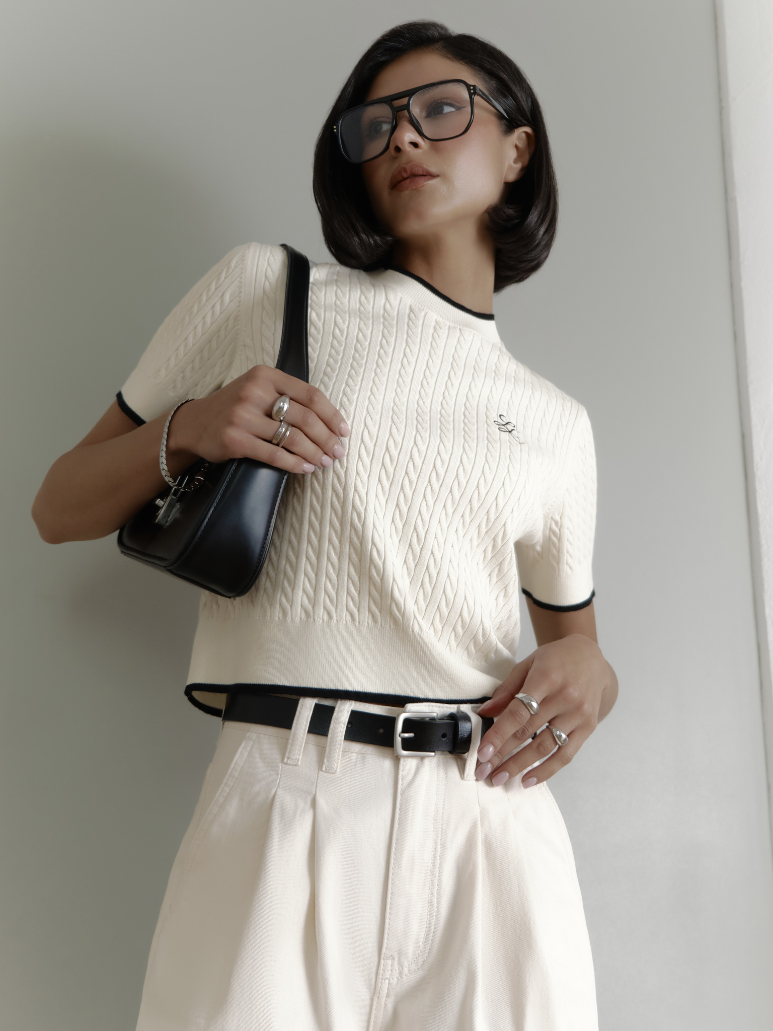 Slim leather belt with matte buckle