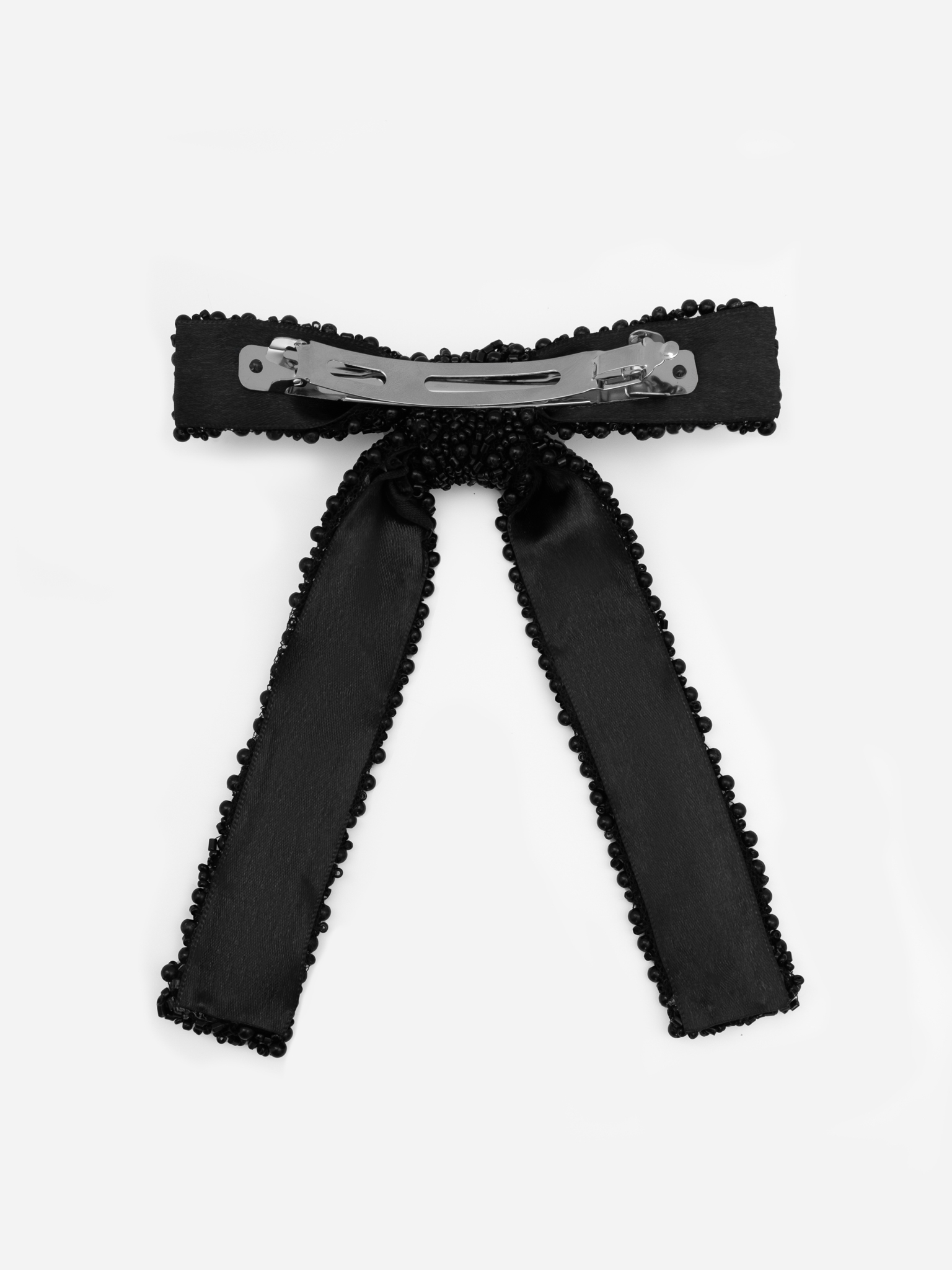 فيونكة شعر مطرز