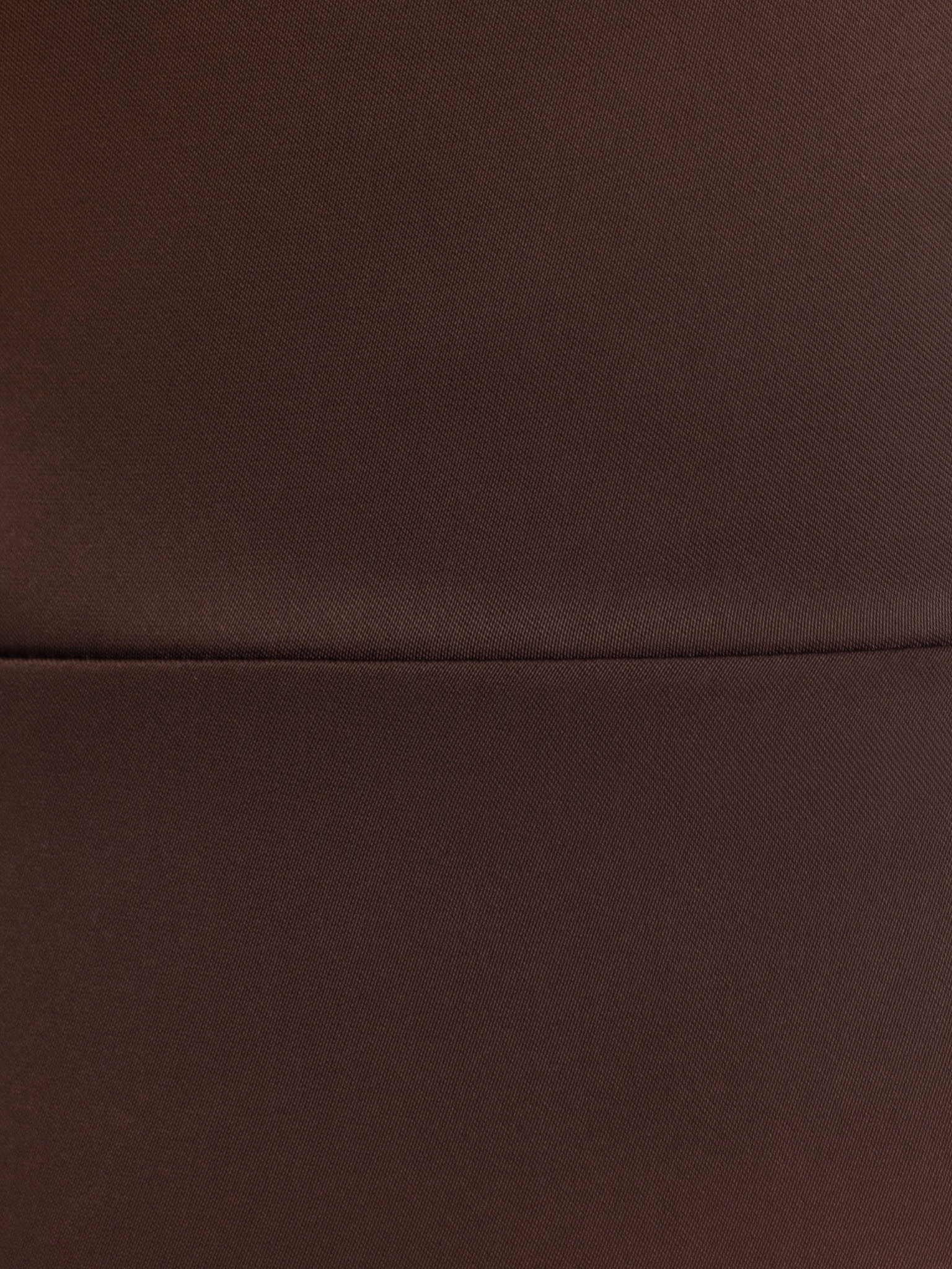 Schmal geschnittenes Maxikleid mit Schnürung am Rücken