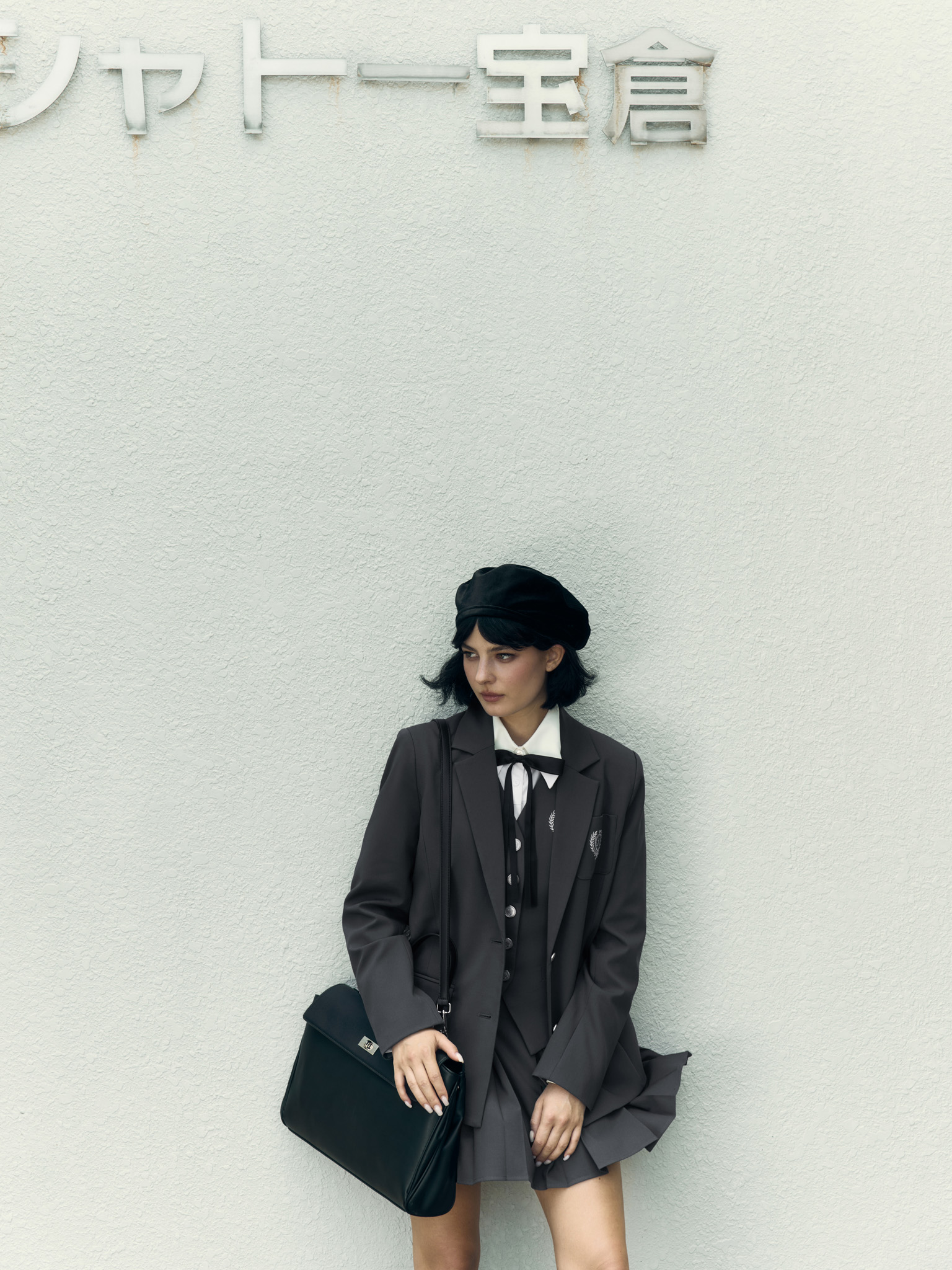 Single-breasted jacket with pocket embroidery