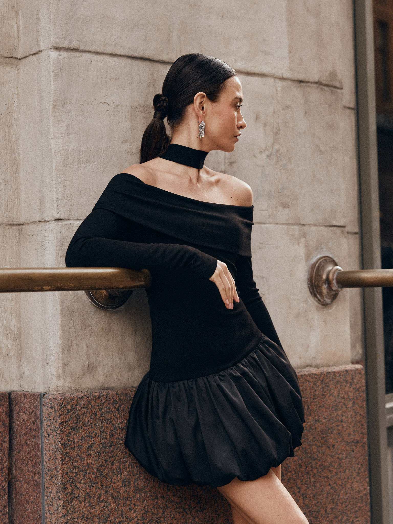 Minikleid mit offenen Schultern und Ballonrock