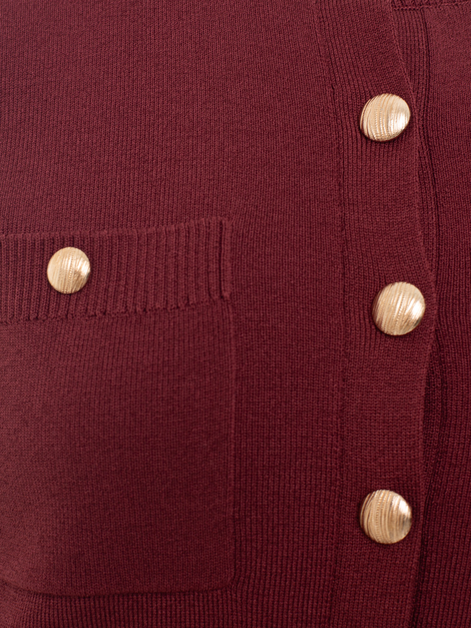 Short-sleeved knitted cardigan with golden fittings