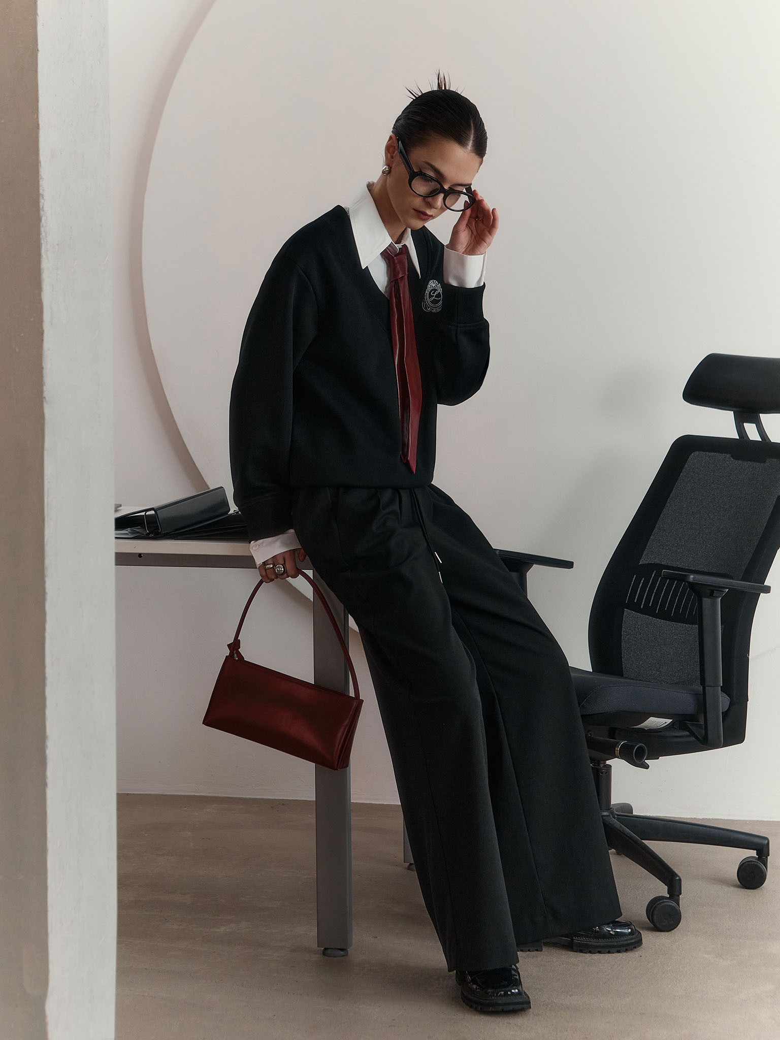 Palazzo trousers with pleats and matching ties