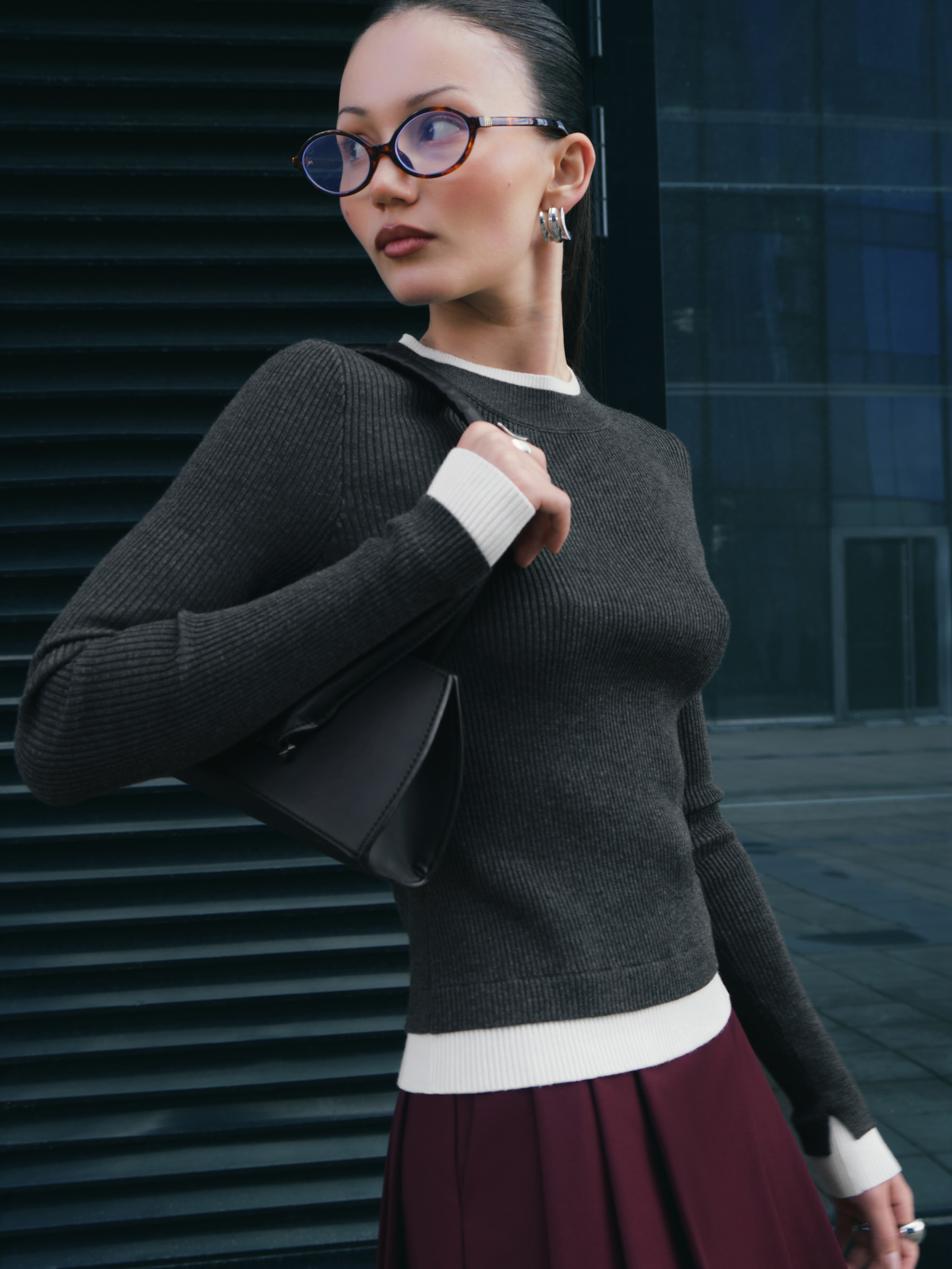 Rib-knit longsleeve with contrasting edges