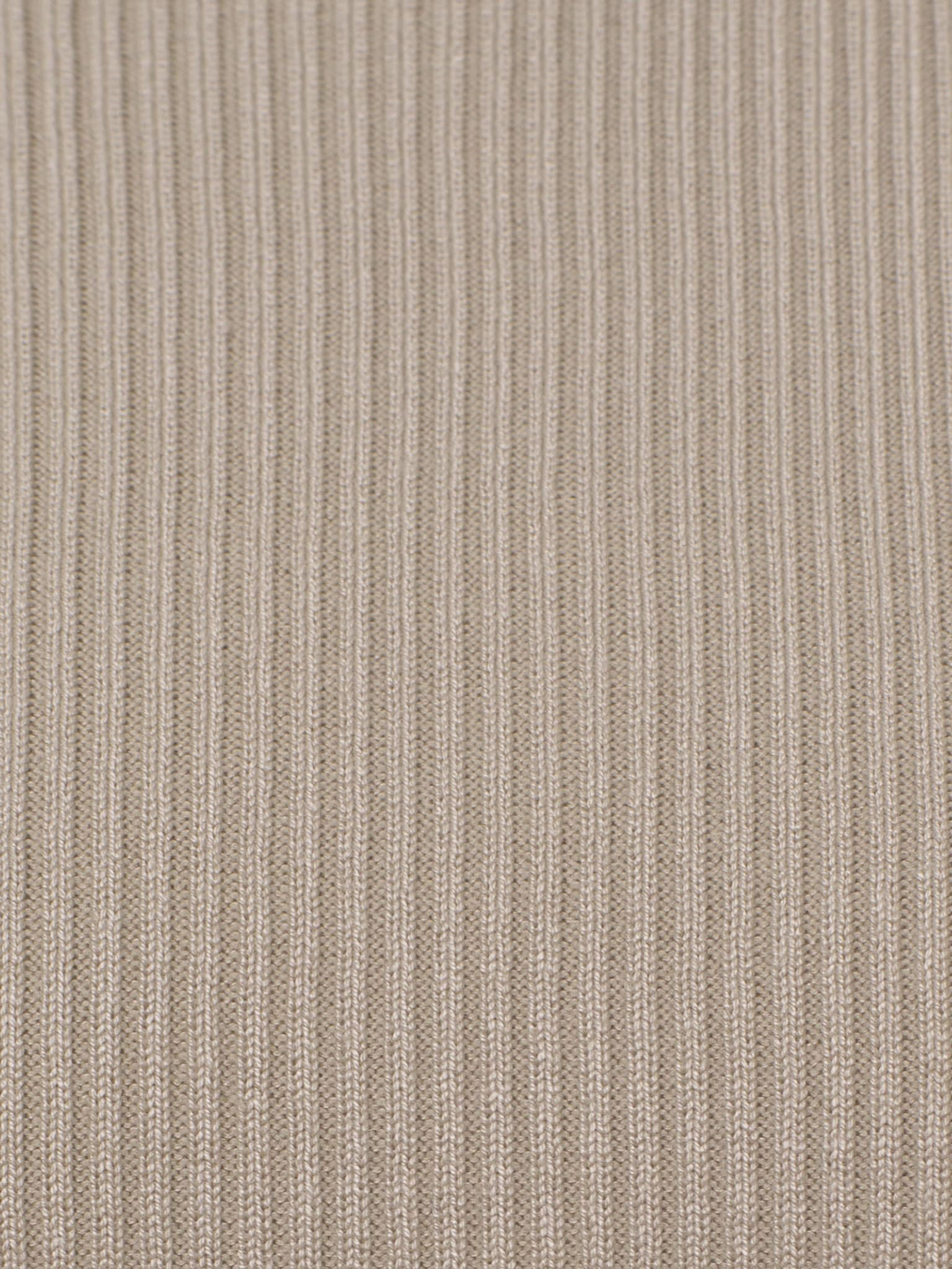 Rib-knit longsleeve with contrasting edges