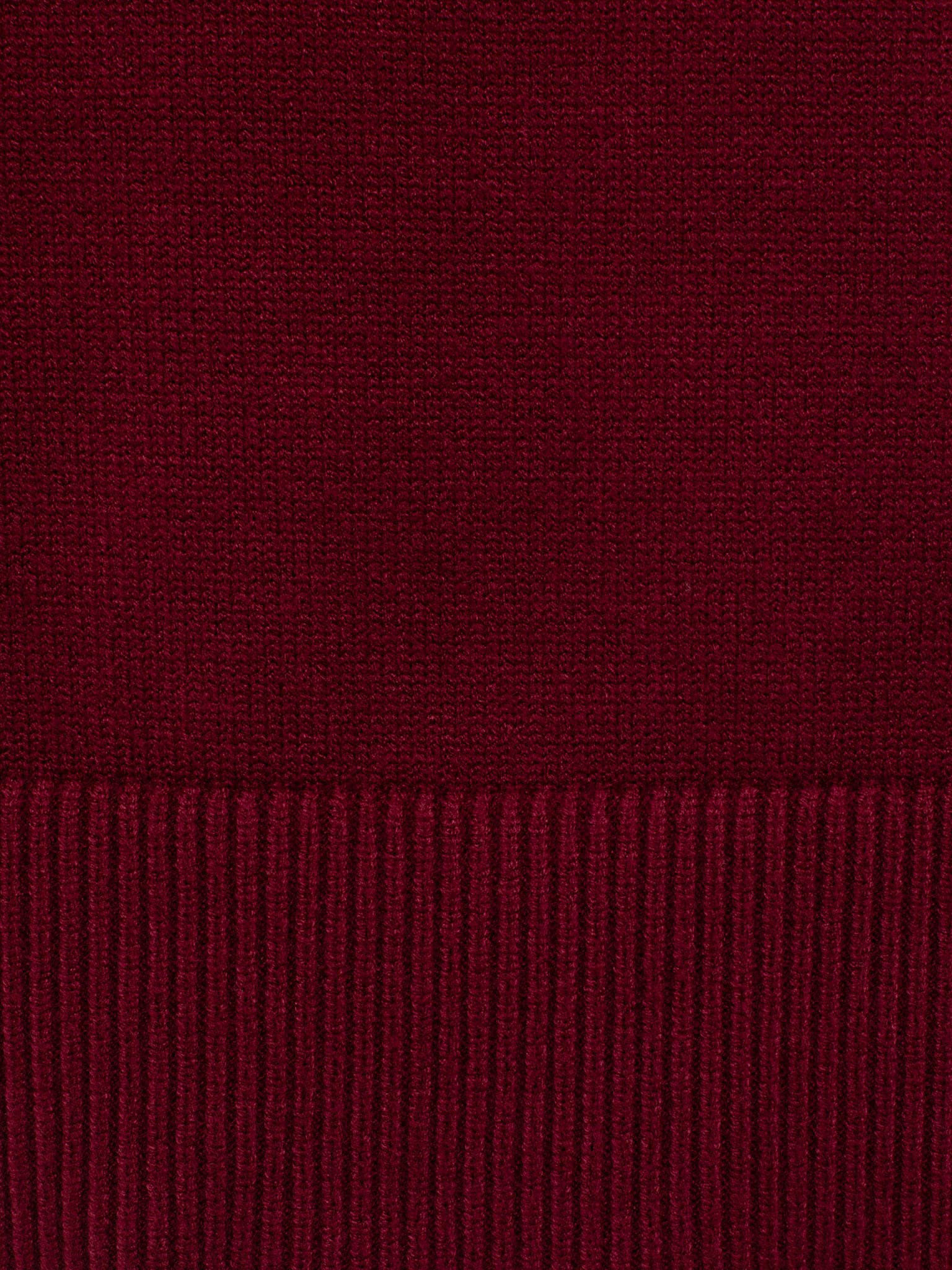 Трикотажный свитер свободного кроя