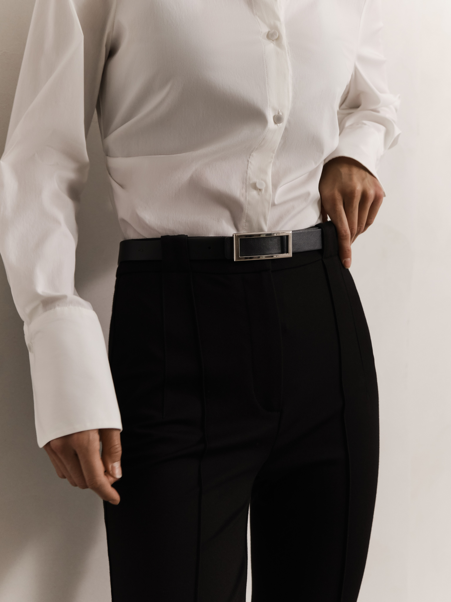 Straight trousers with crease