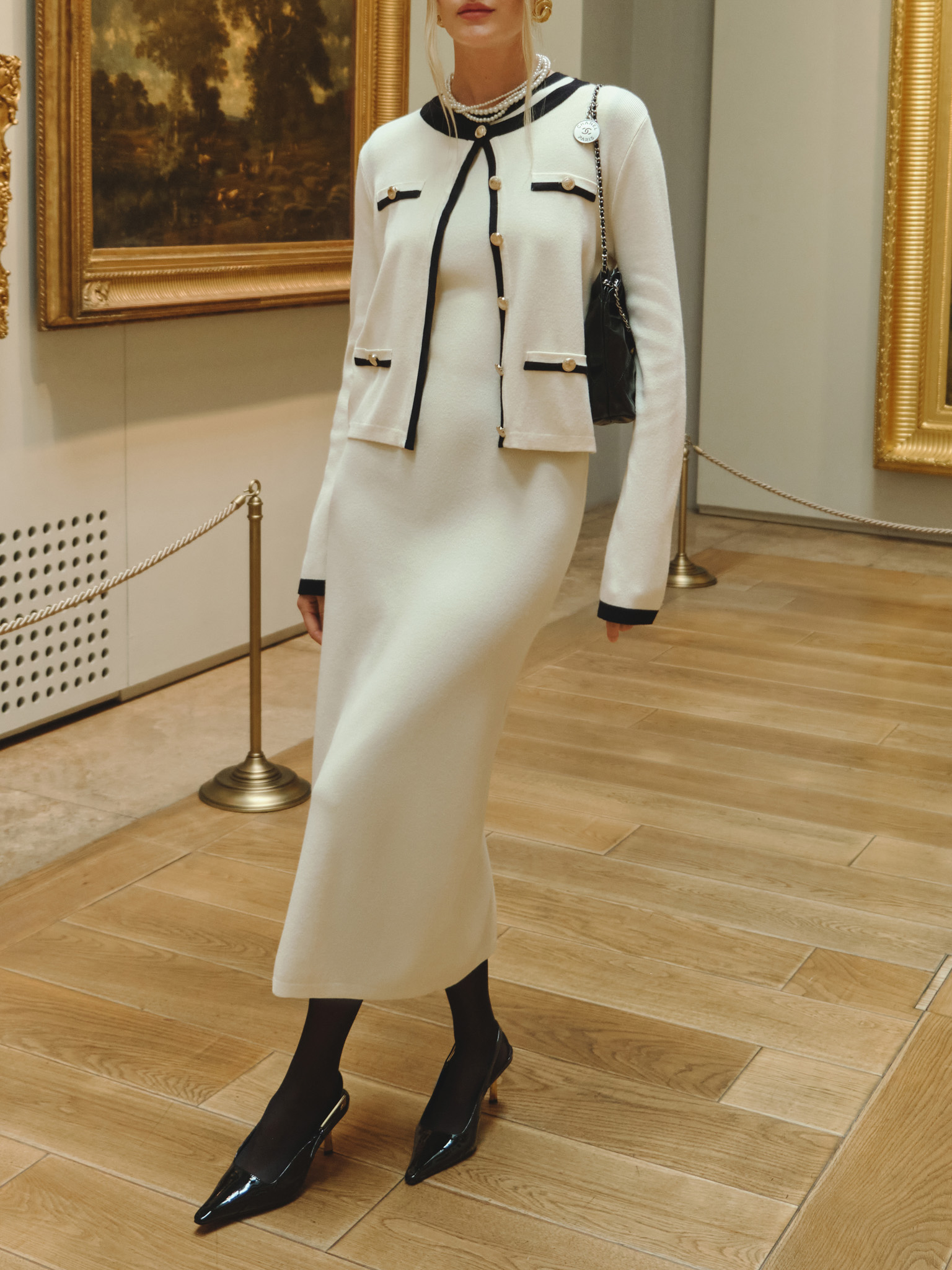 Knitted cardigan with contrasting details