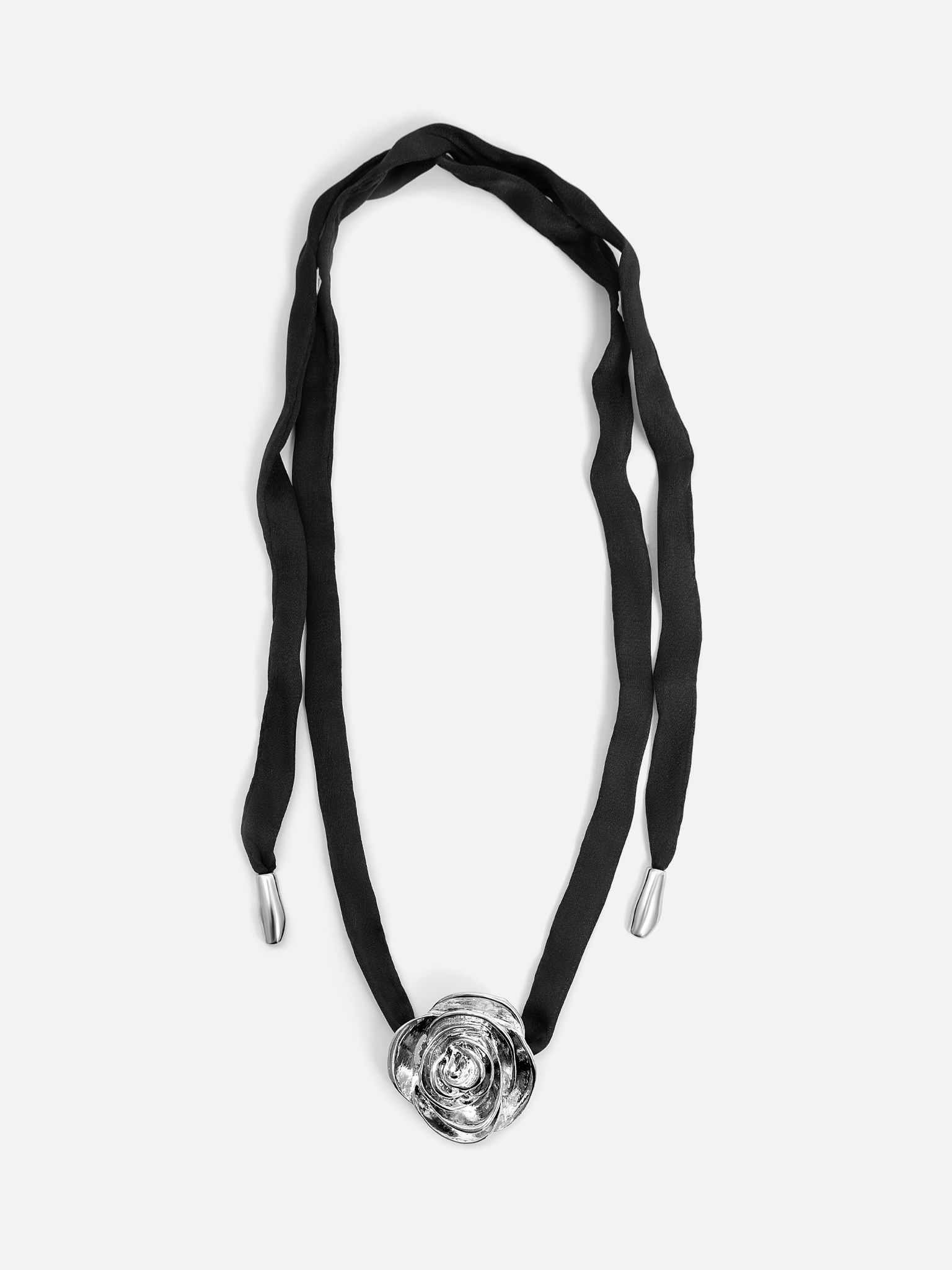 Ribbon choker with metal flower