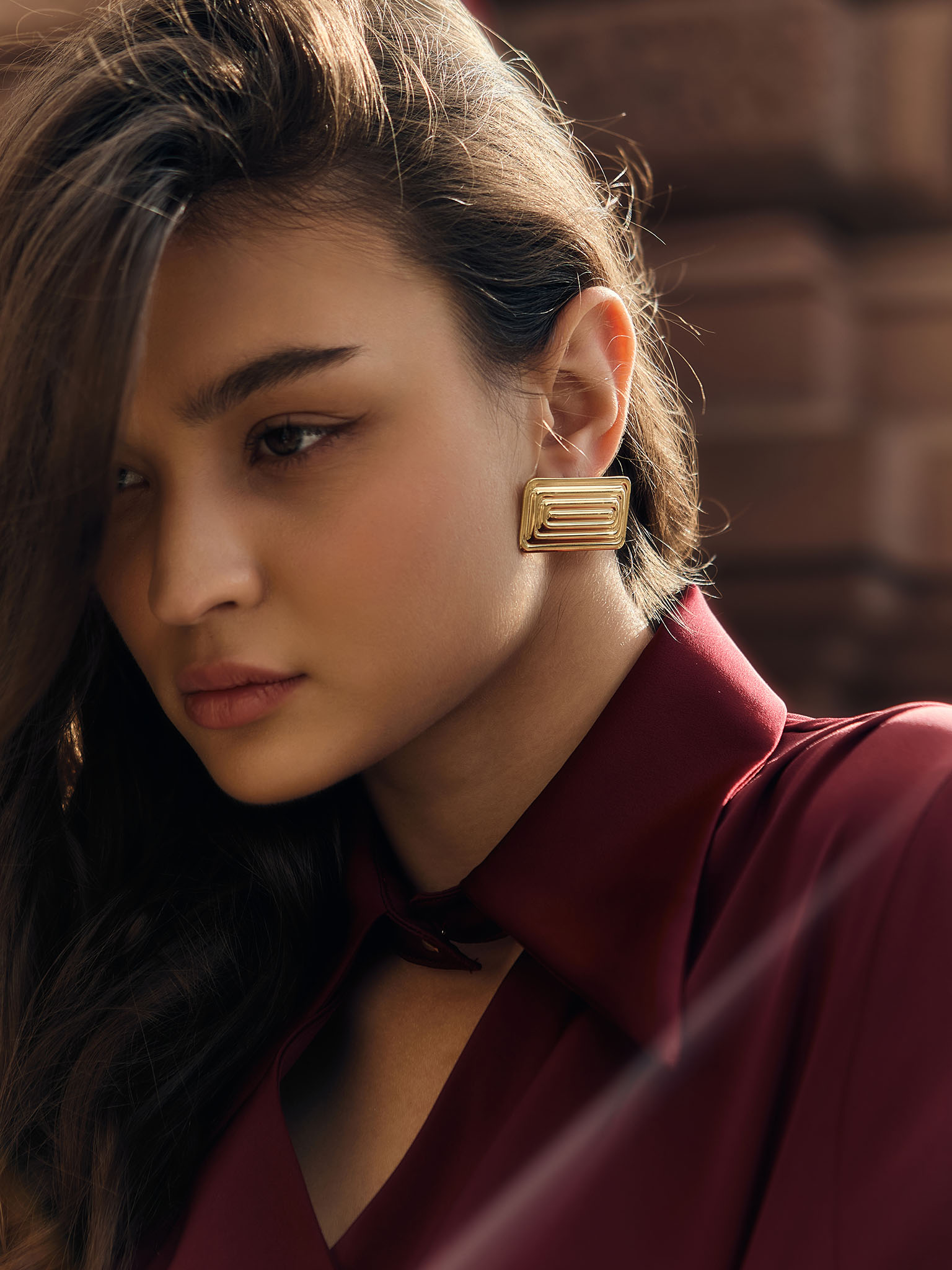 Прямоугольные серьги-пусеты из фактурного металла