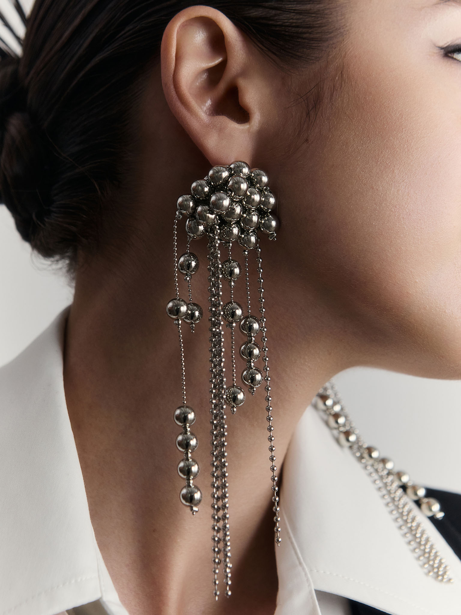 Silver bead stud earrings 