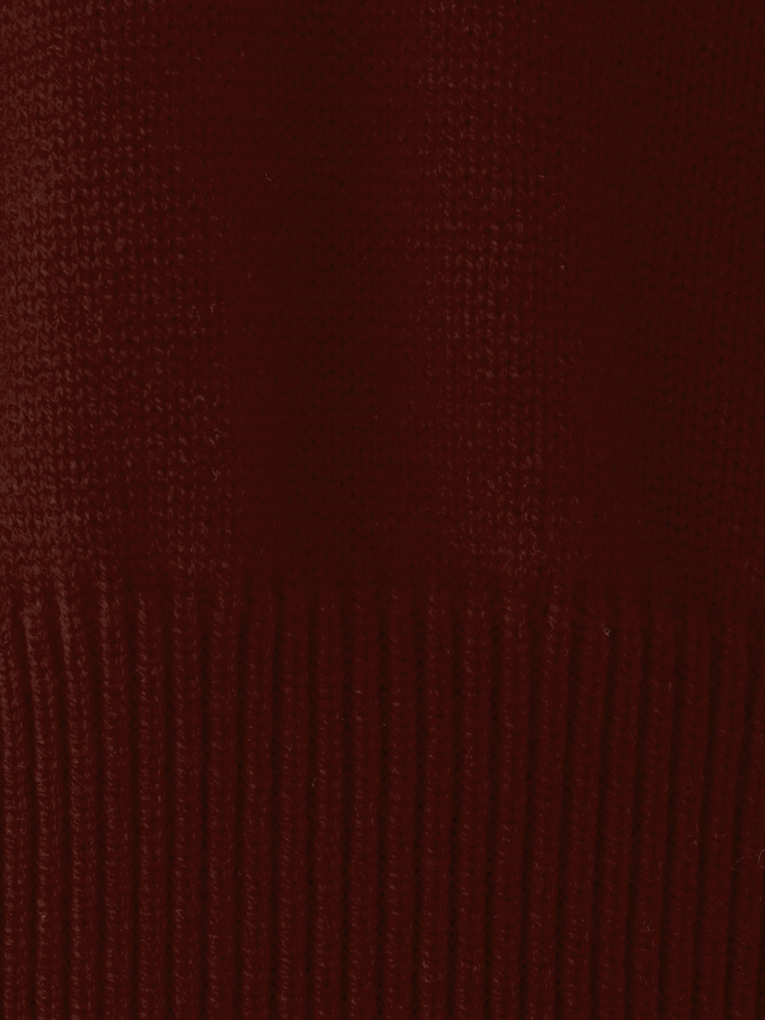 Cropped jumper with V-neckline and ribbed details