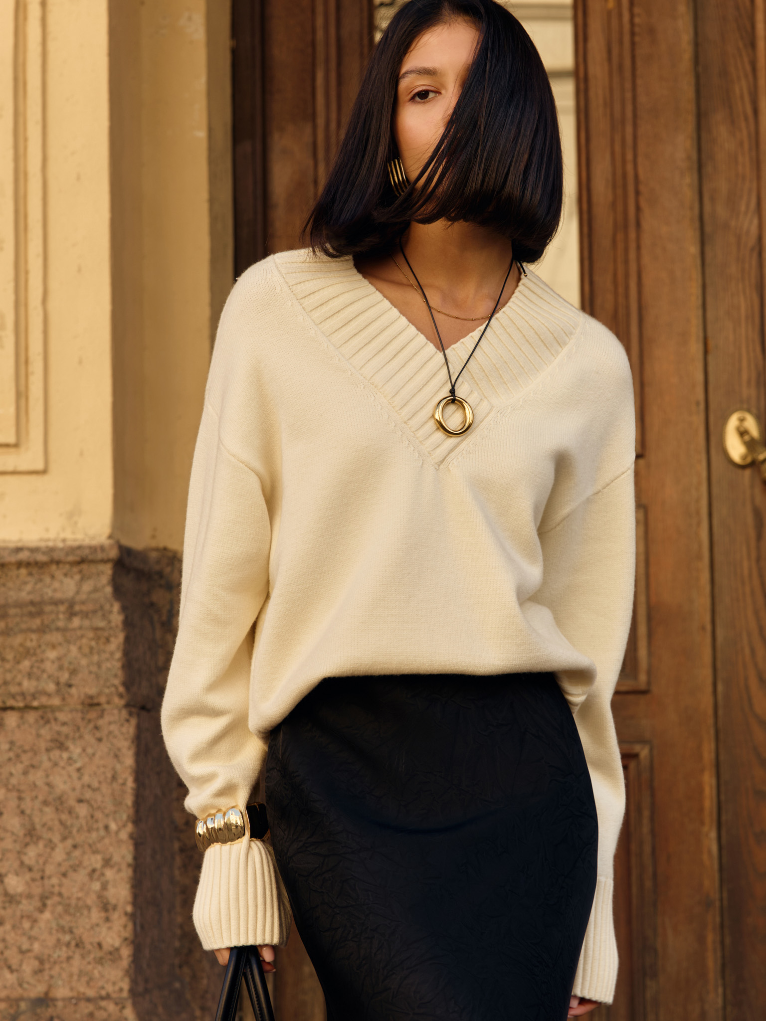 Lockerer Pullover mit V-Ausschnitt