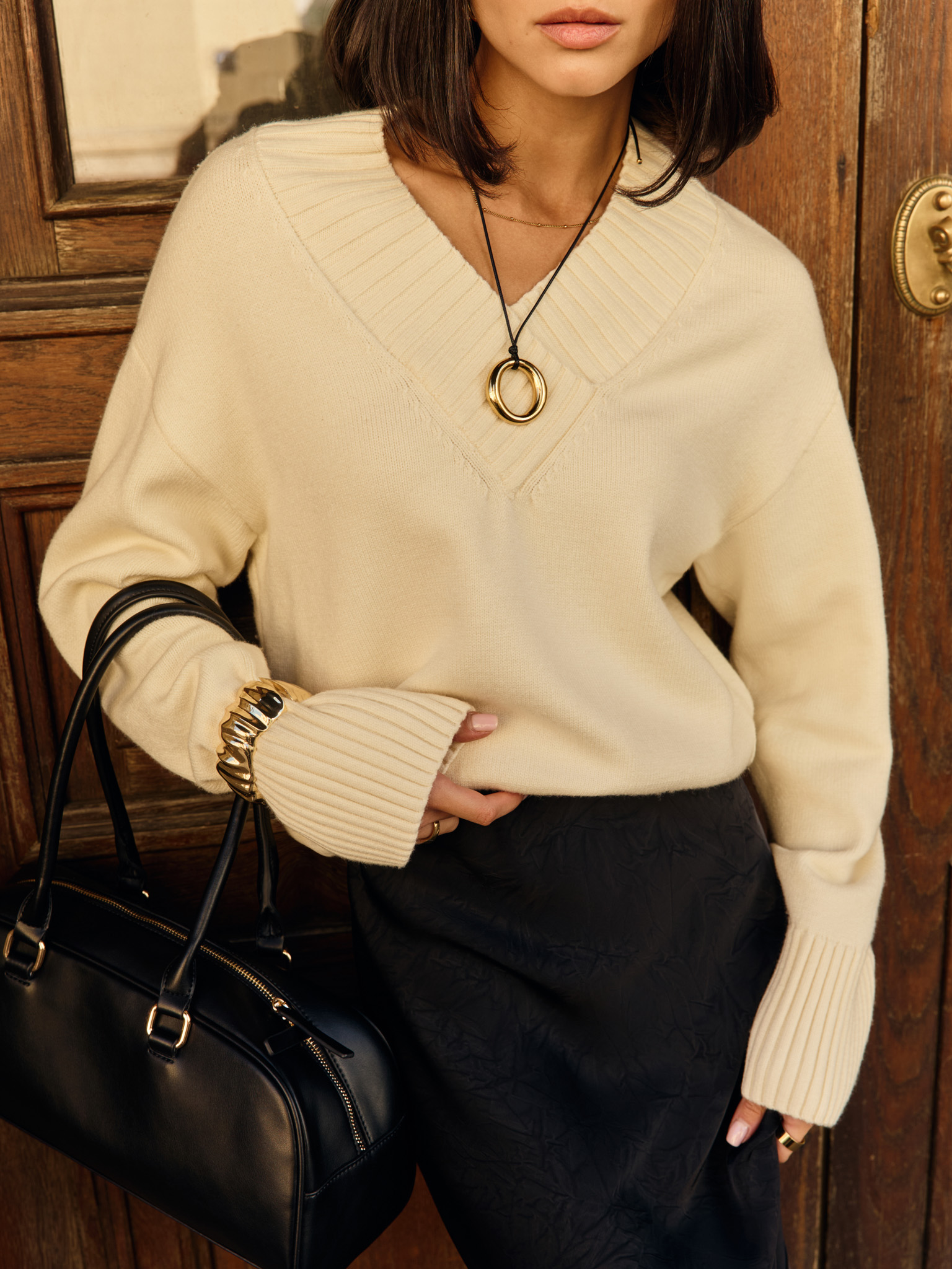 Lockerer Pullover mit V-Ausschnitt