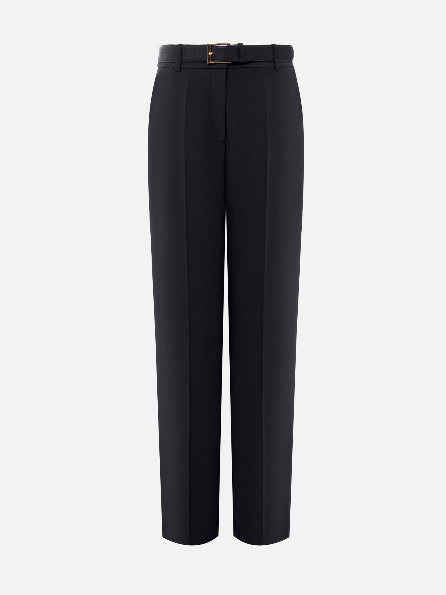 Loose suiting trousers with a belt